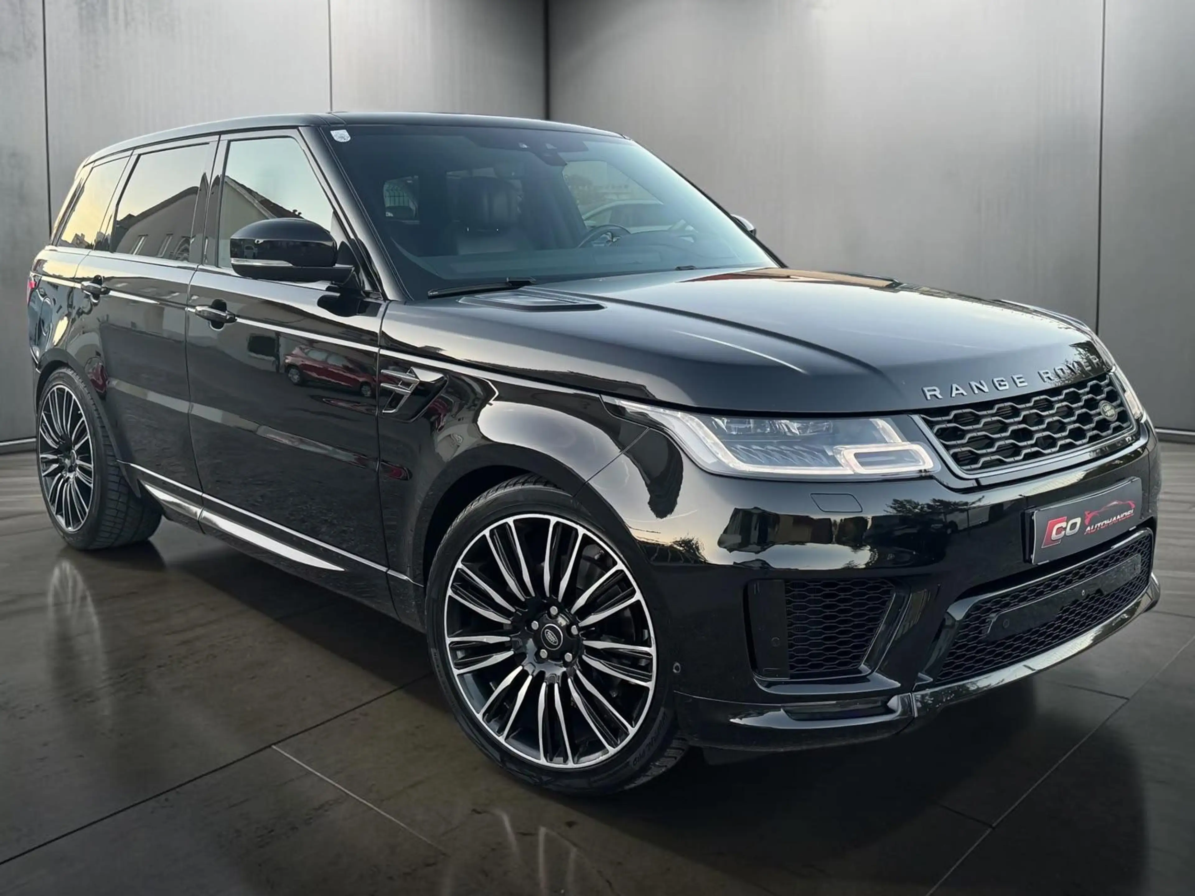 Land Rover Range Rover Sport R Dynamic — photo 2