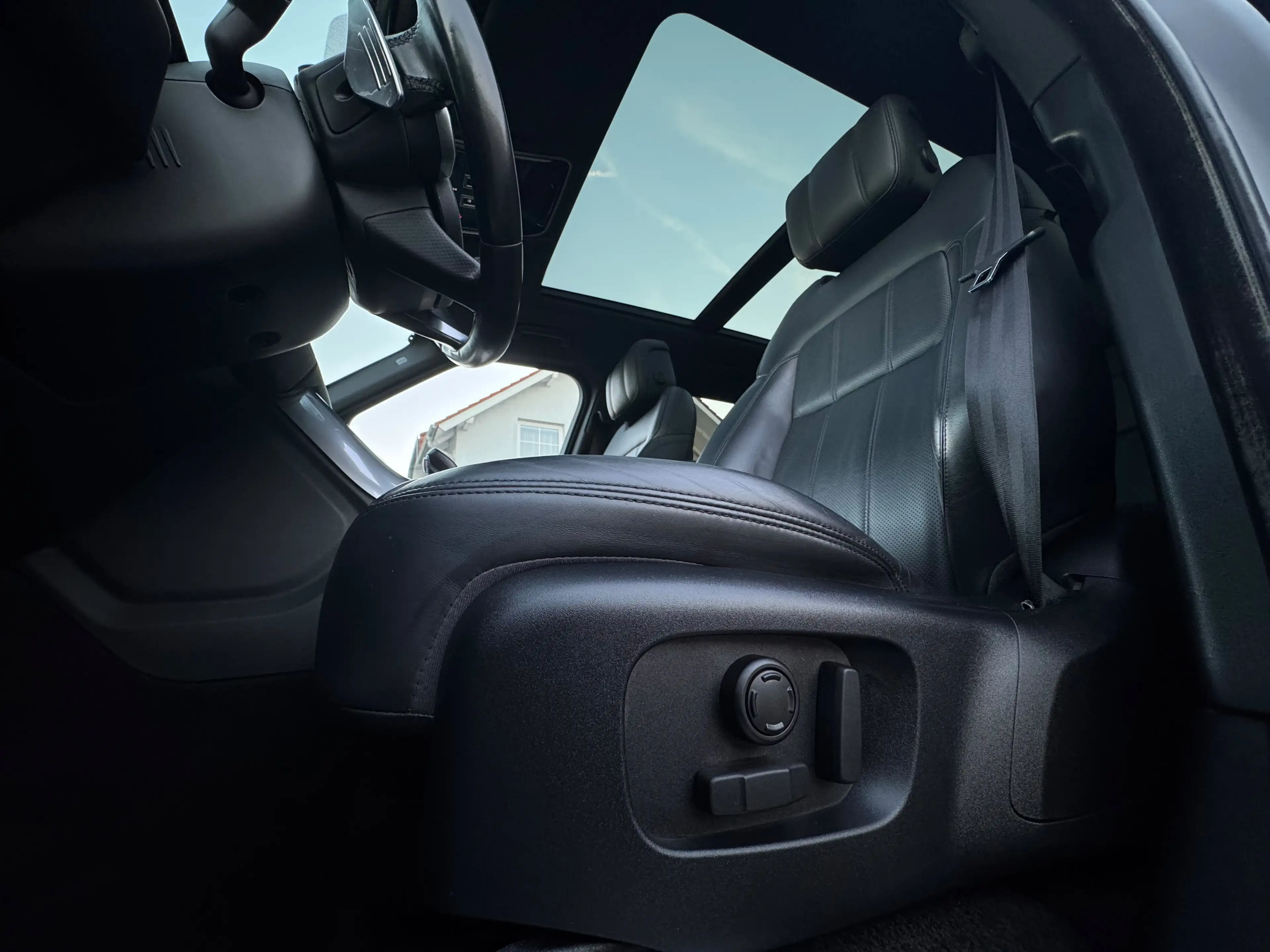 Land Rover Range Rover Sport R Dynamic — photo 11