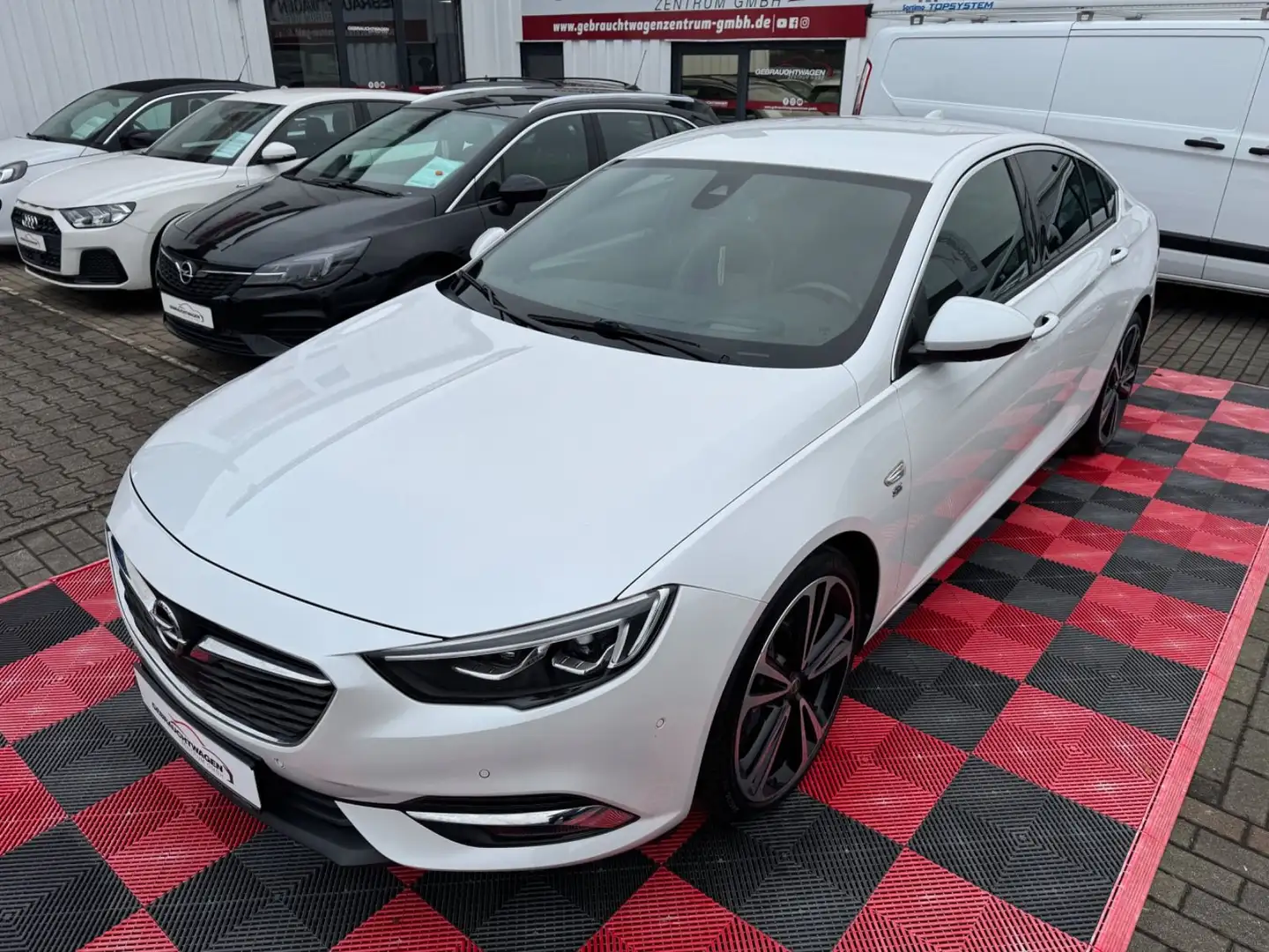 Opel Insignia BGrand Sport Dynamic4x4*Head-Up*360°Kam Weiß - 2