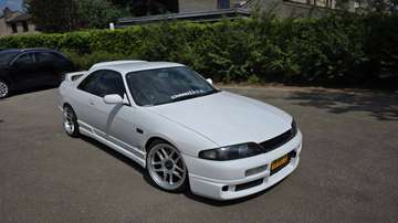 R33