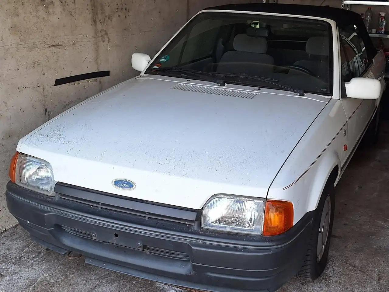 Ford Escort Ghia, foto 1