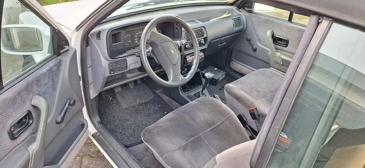 Ford Escort Ghia, foto 8