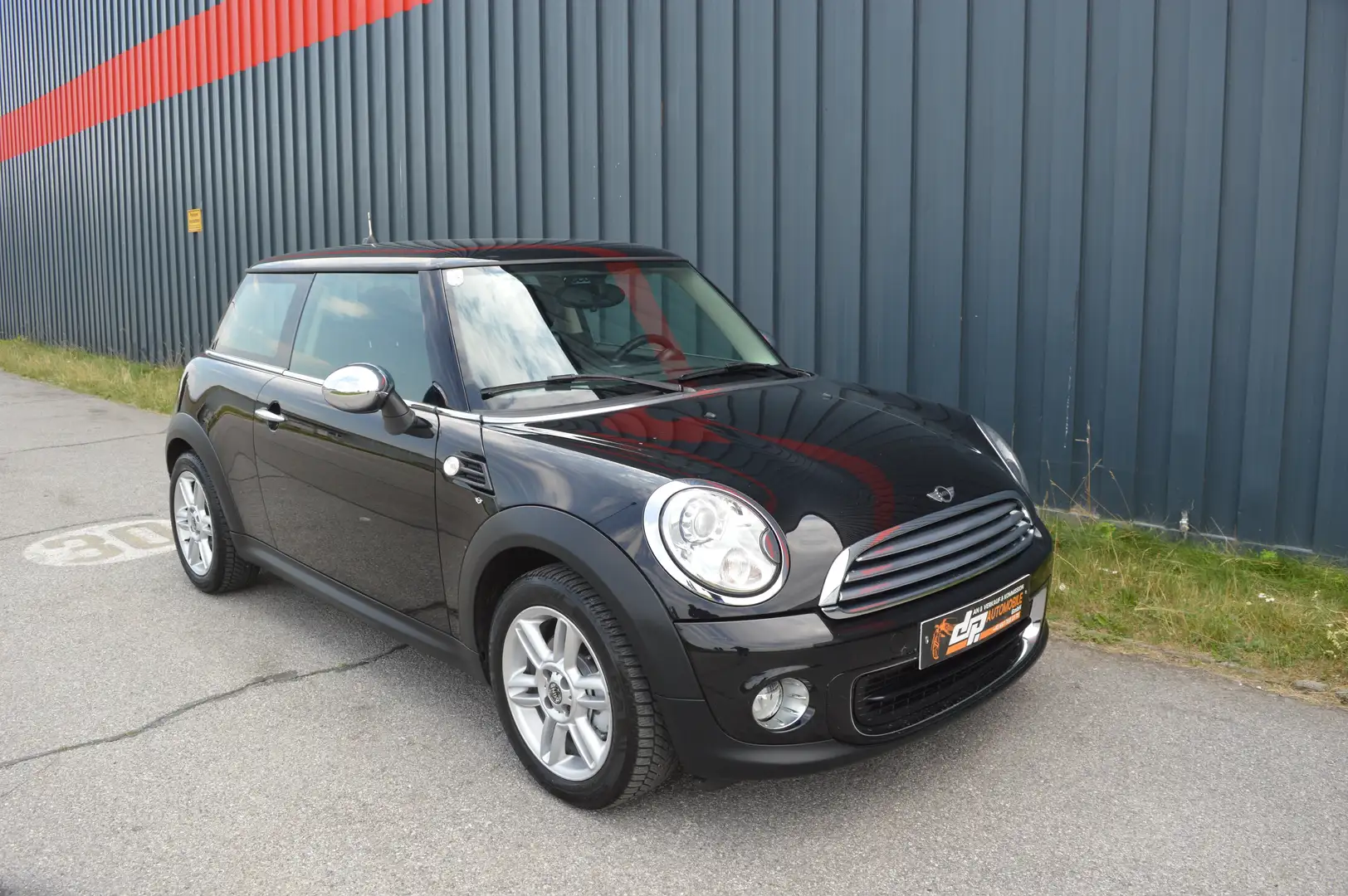 MINI One 1,6 **Navi**Leder**Xenon**neues Pickerl** Schwarz - 1