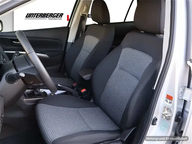 Suzuki SX4 S-Cross view 11