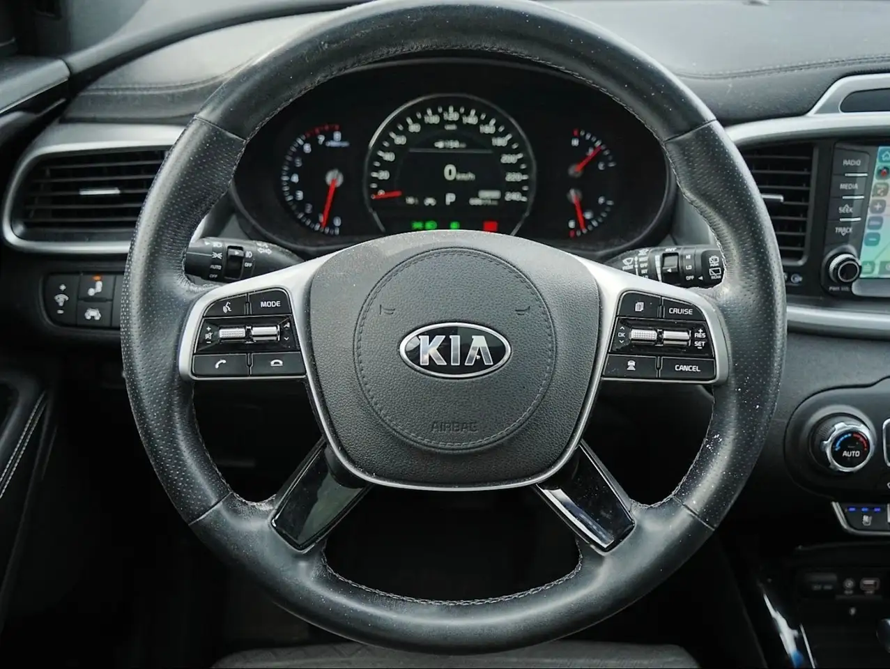 Kia Sorento снимка Kia Sorento