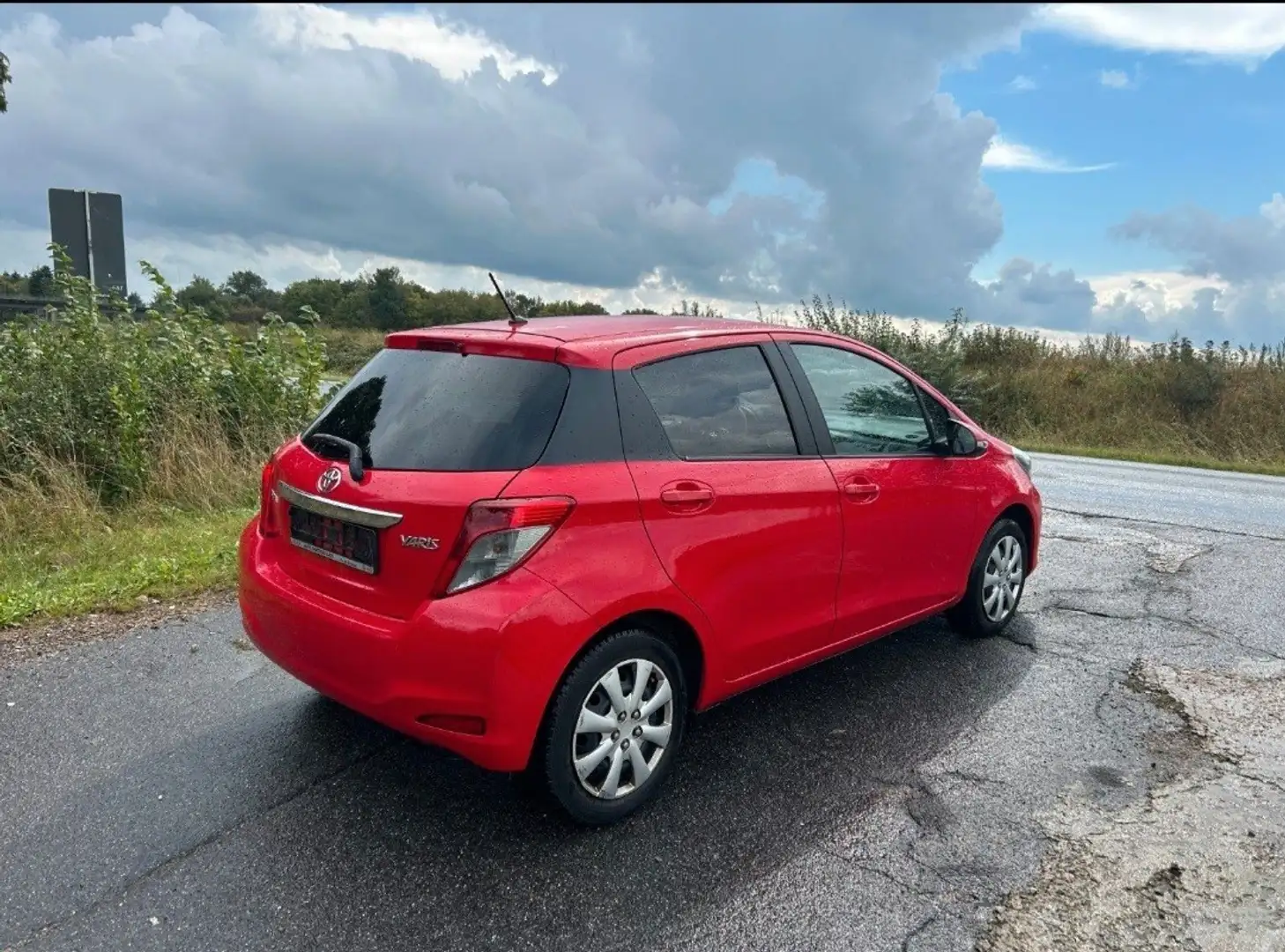 Toyota Yaris 1.0 Active - 2