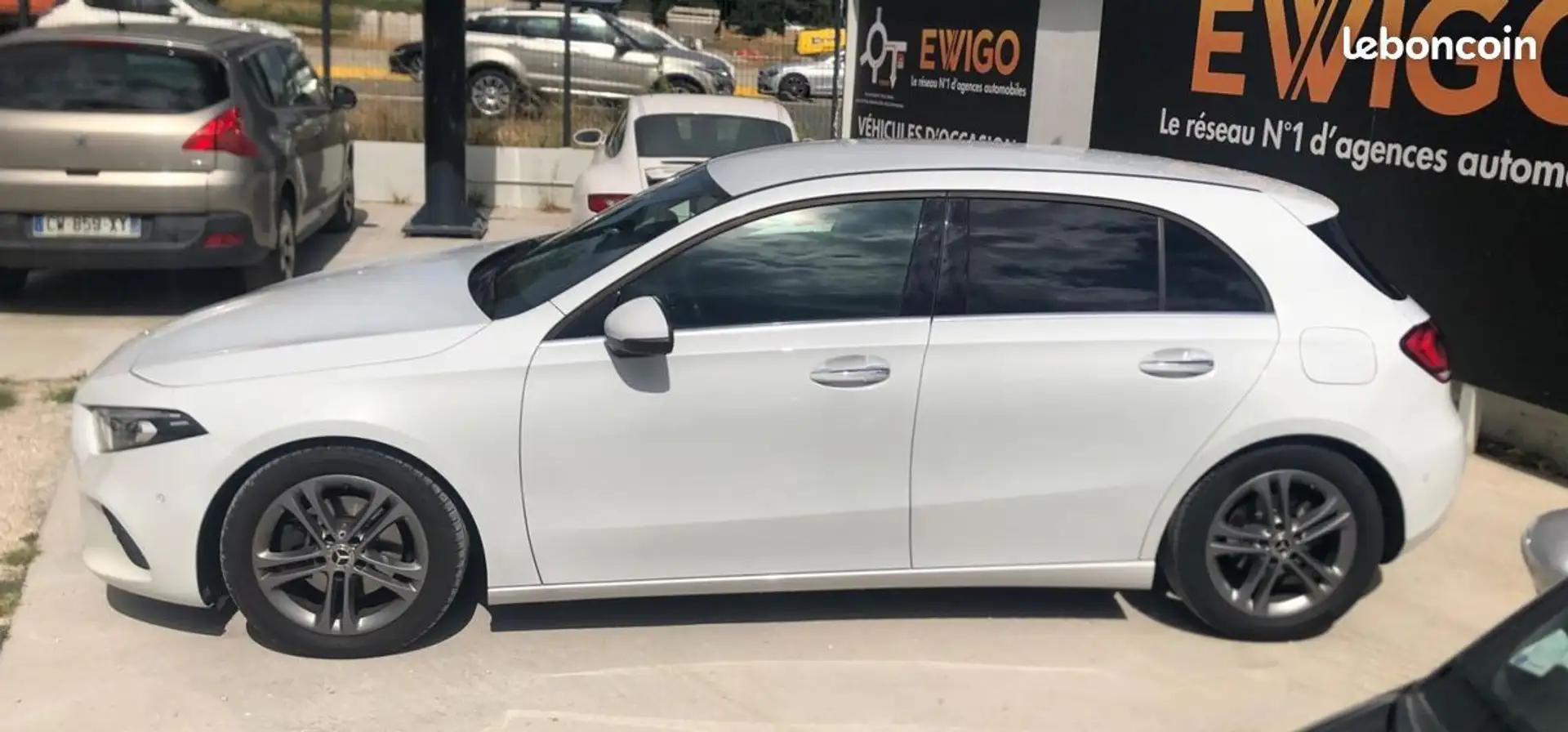 Mercedes-Benz A 150 Mercedes 2.0 200D 150 ch BUSINESS LINE 8G-DCT ENTR Blanc - 2