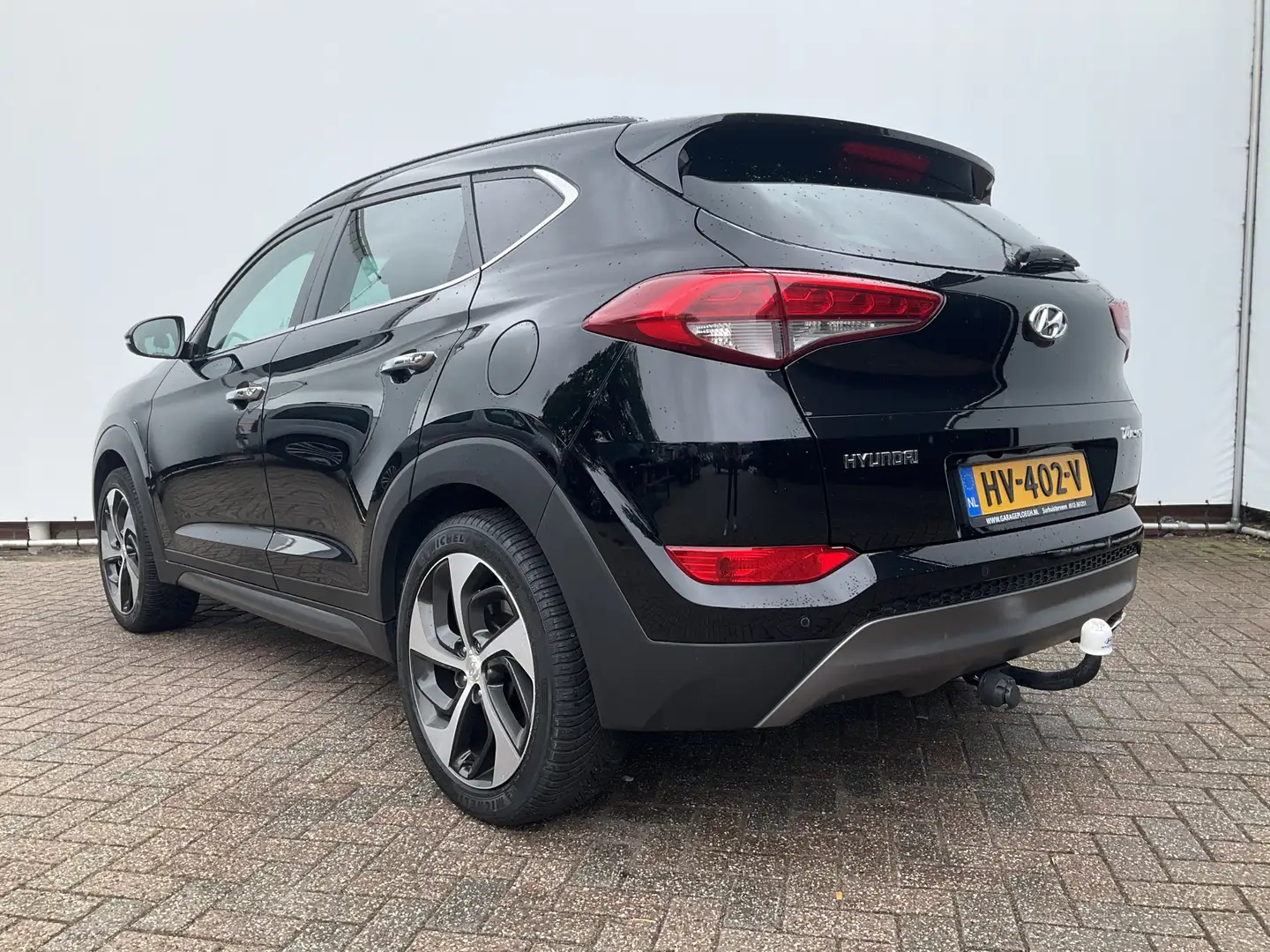 Hyundai TUCSON 1.6 T-GDi Premium Pano Trekhaak Stoelverw+Ventilat Noir - 2