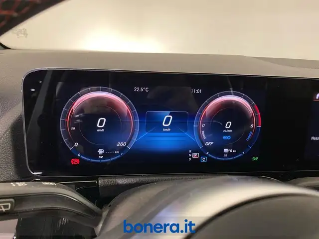 Mercedes-Benz GLA view 14