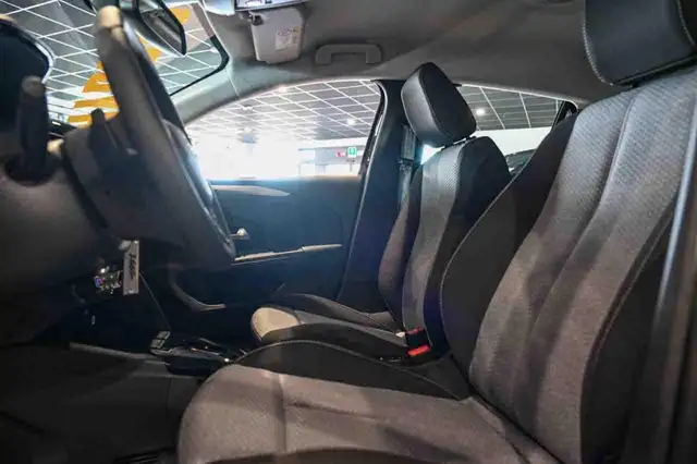 Opel Corsa view 12