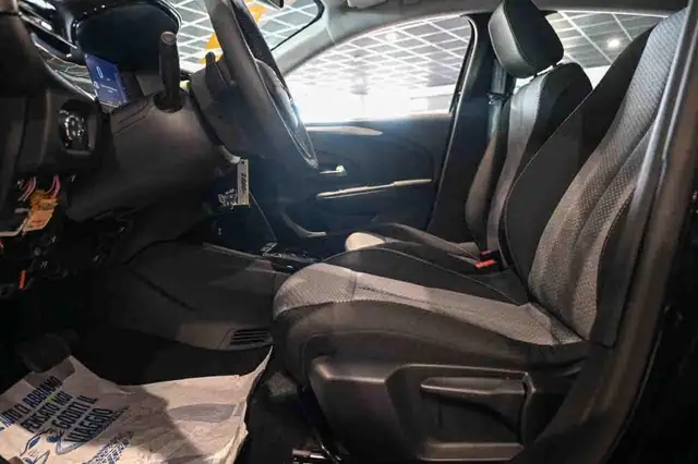 Opel Corsa view 11