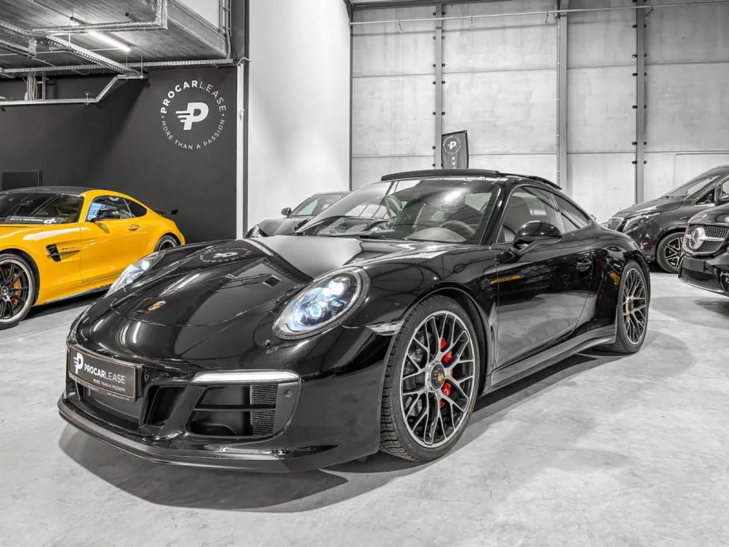 Porsche 991 911 Carrera 4 GTS / FULL BLACK / RACE TEX ALCANTAR Zwart - 1
