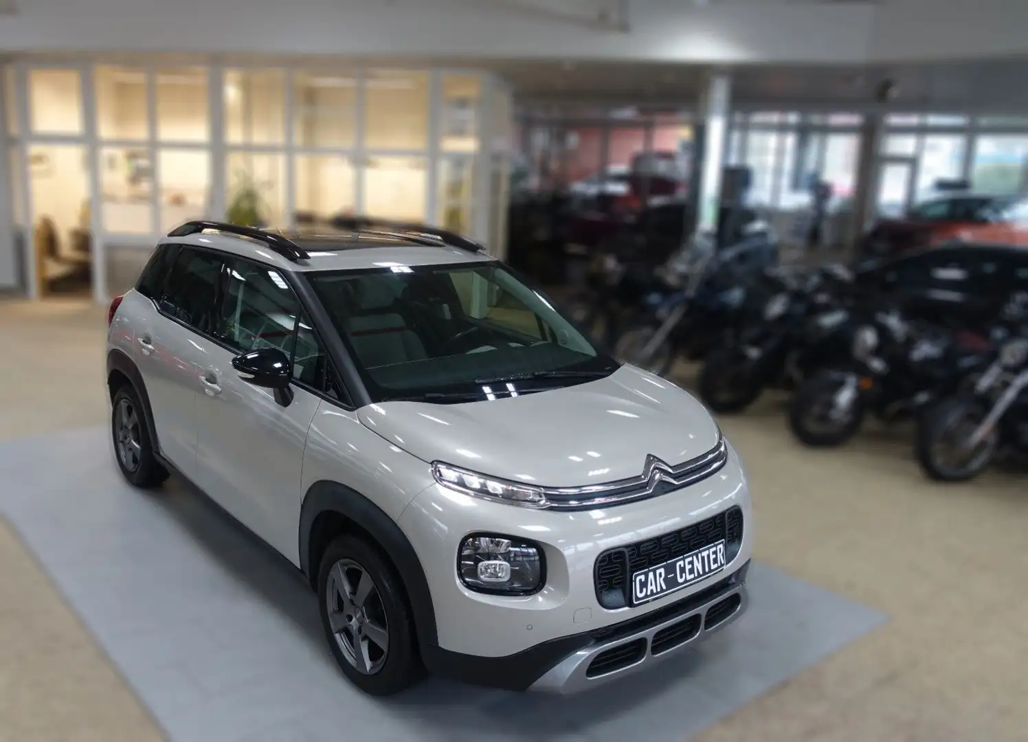 Citroen C3 Aircross Shine; NAV PANO AAC SHZ DAB KAM AHK Grau - 1