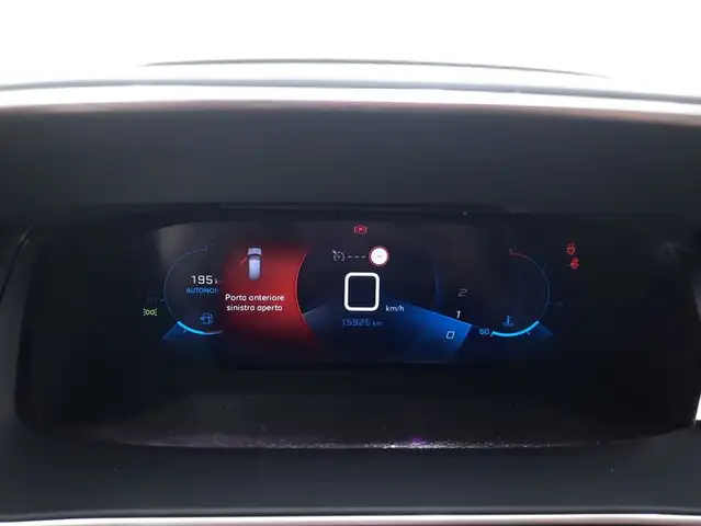 Peugeot 208 view 12