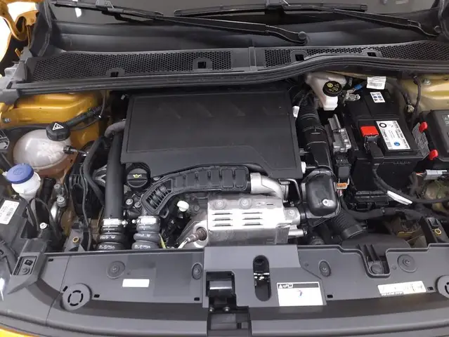Peugeot 208 view 13