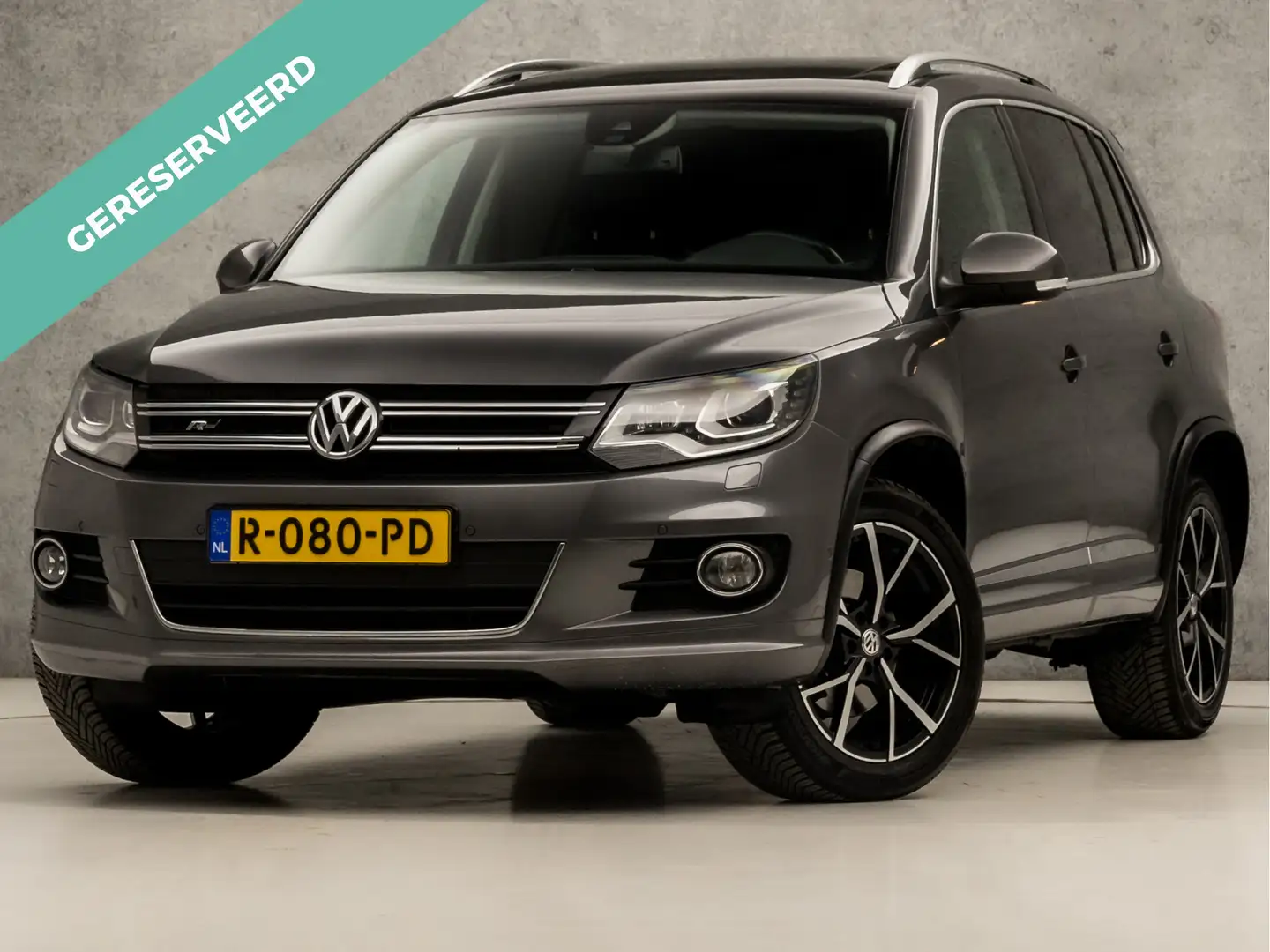 Volkswagen Tiguan 1.4 TSI R-Line Sport 150Pk Automaat (PANORAMADAK, Gris - 1