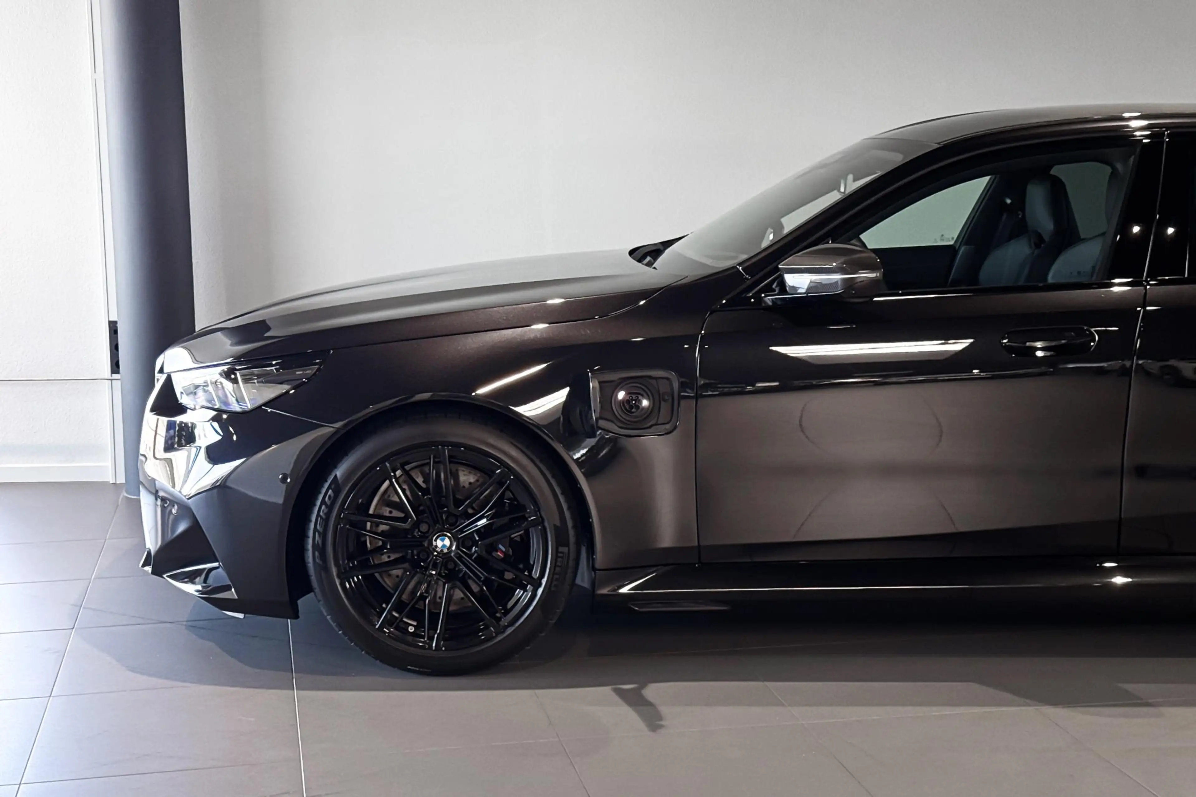 BMW M5 Sedan | Bowers & Wilkins | Carbon Pack | Iconic Gl — photo 4
