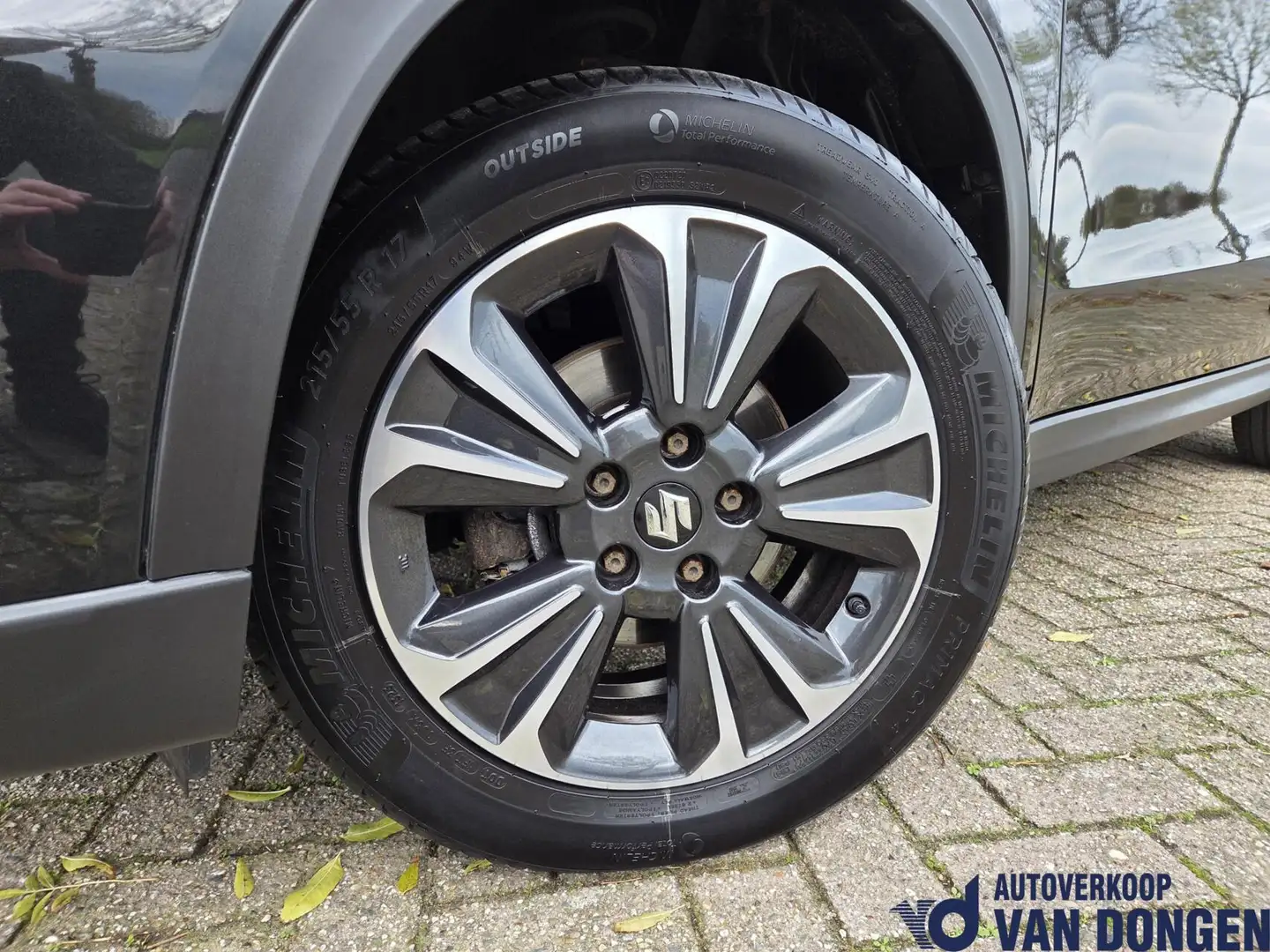 Suzuki Vitara 1.4 Boosterjet AllGrip Stijl | Trekhaak / Pano | D Argent - 2