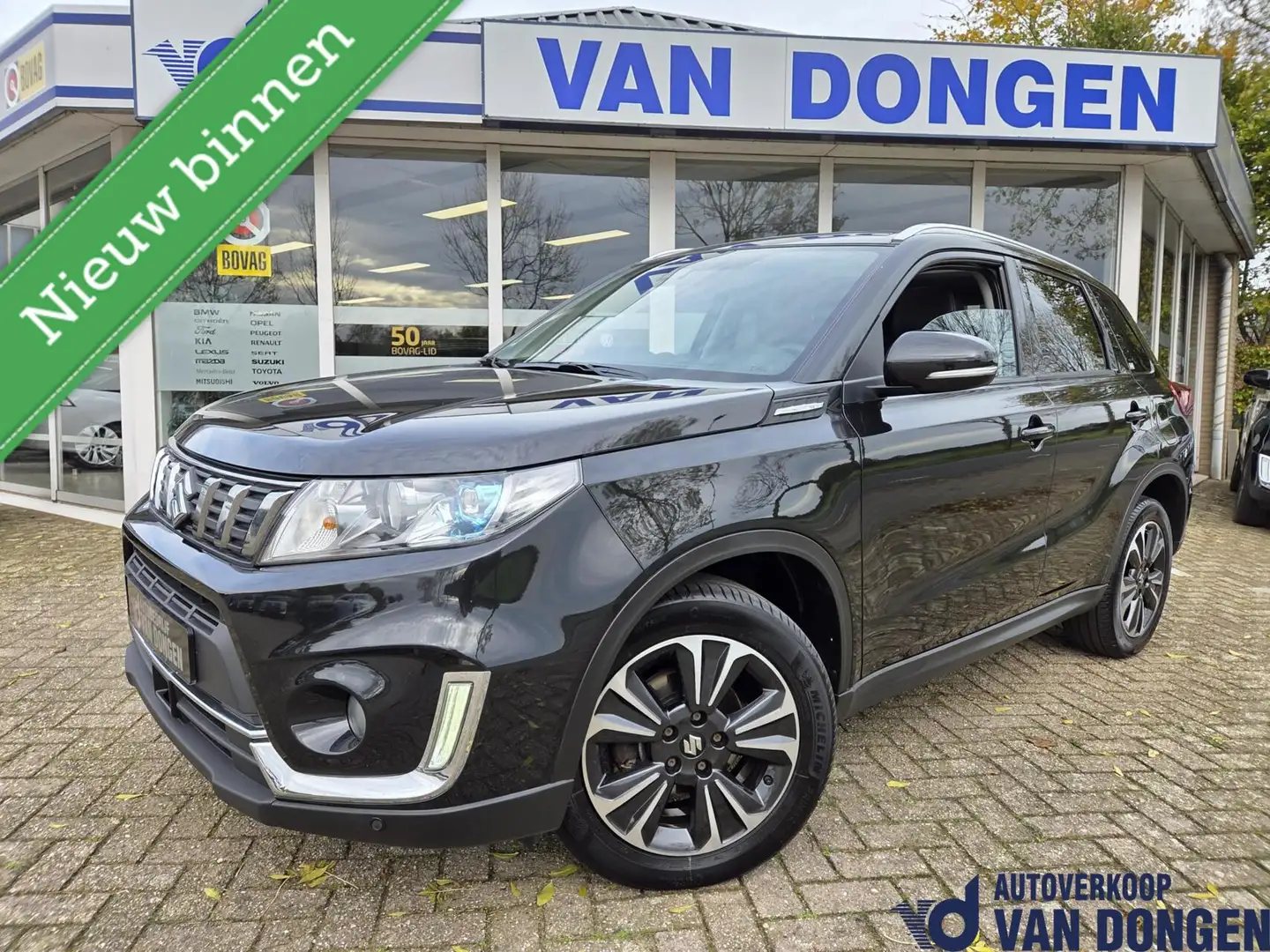 Suzuki Vitara 1.4 Boosterjet AllGrip Stijl | Trekhaak / Pano | D Zilver - 1