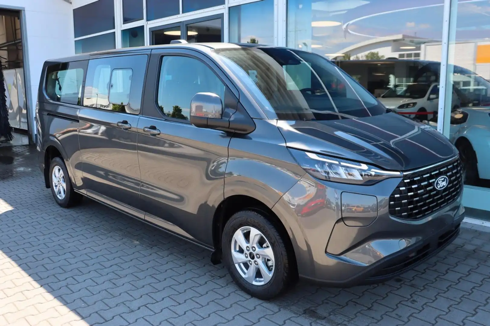 Ford Tourneo Custom PHEV 2.5l 340 L2 8-Sitzer 0,0%FIN Серый - 2