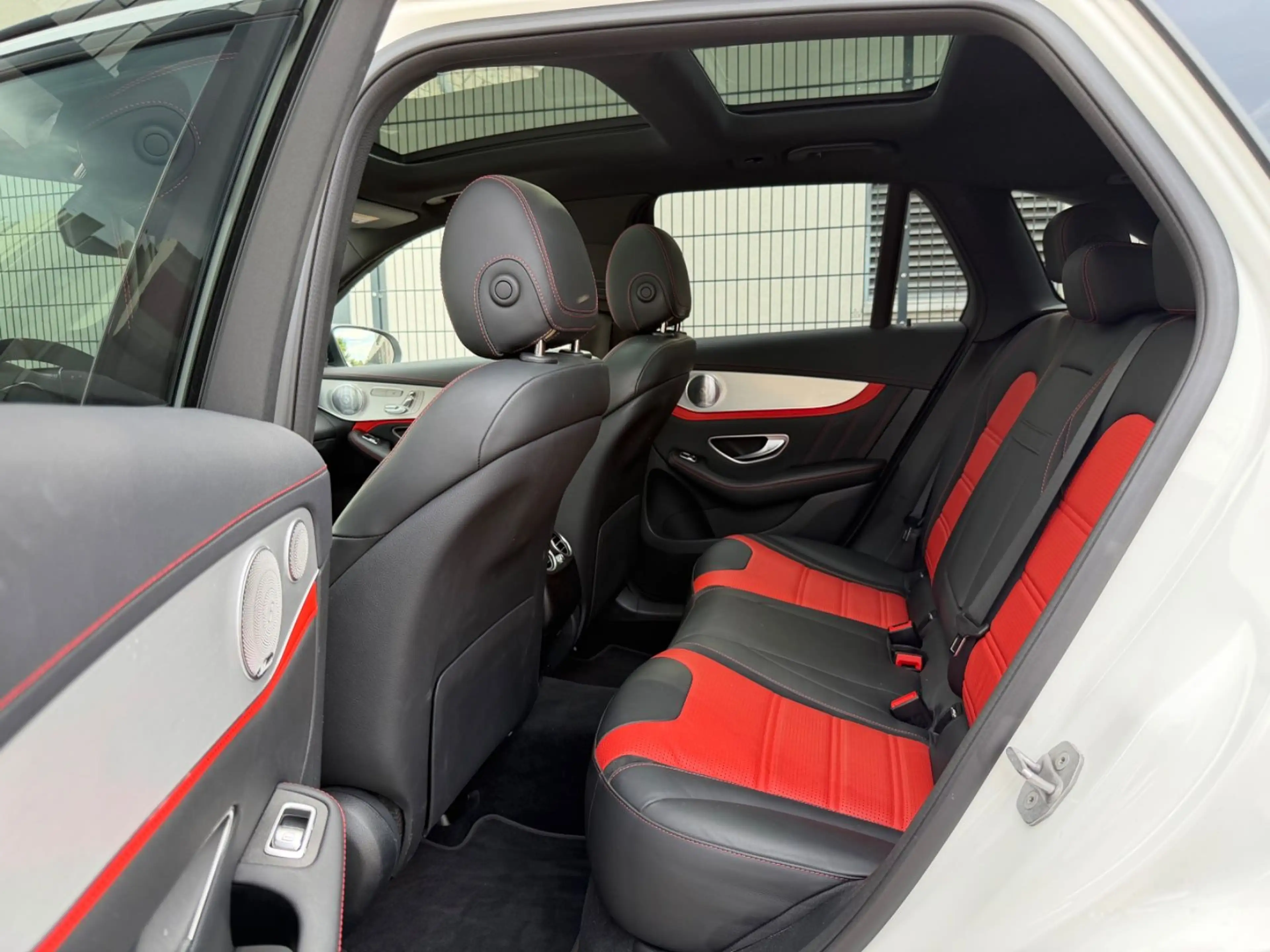 Mercedes-Benz GLC 63 AMG GLC 63 S AMG 4Matic PANO/HUD/SPORTABG/CARBON — photo 12