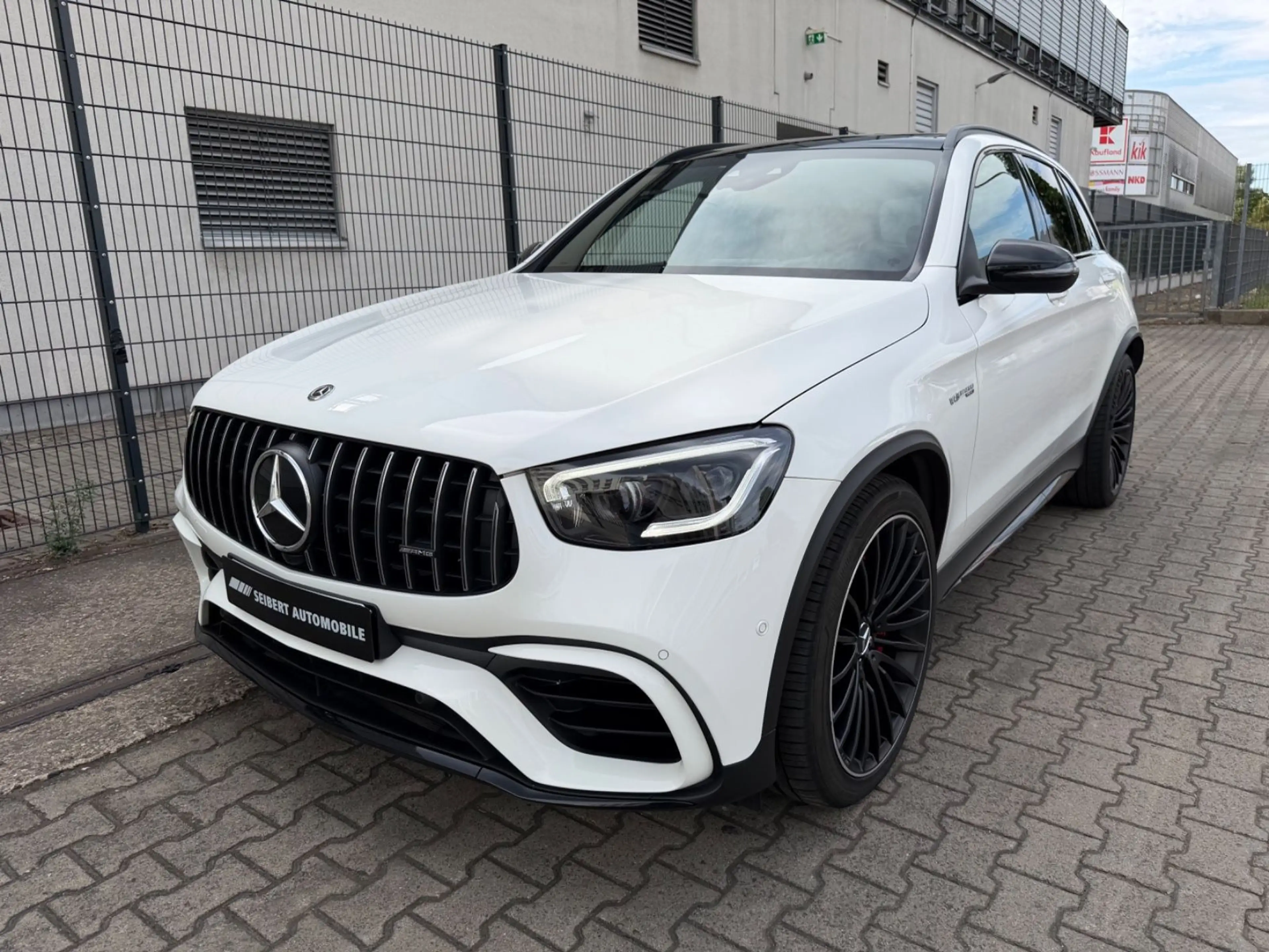 Mercedes-Benz GLC 63 AMG GLC 63 S AMG 4Matic PANO/HUD/SPORTABG/CARBON — photo 9