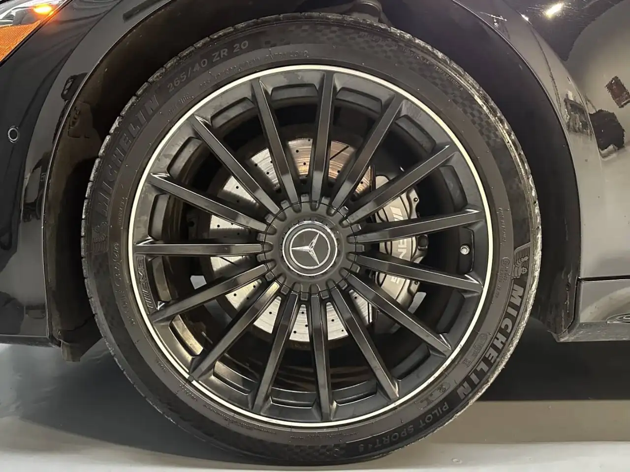 Mercedes-Benz AMG GT снимка Mercedes-Benz AMG GT