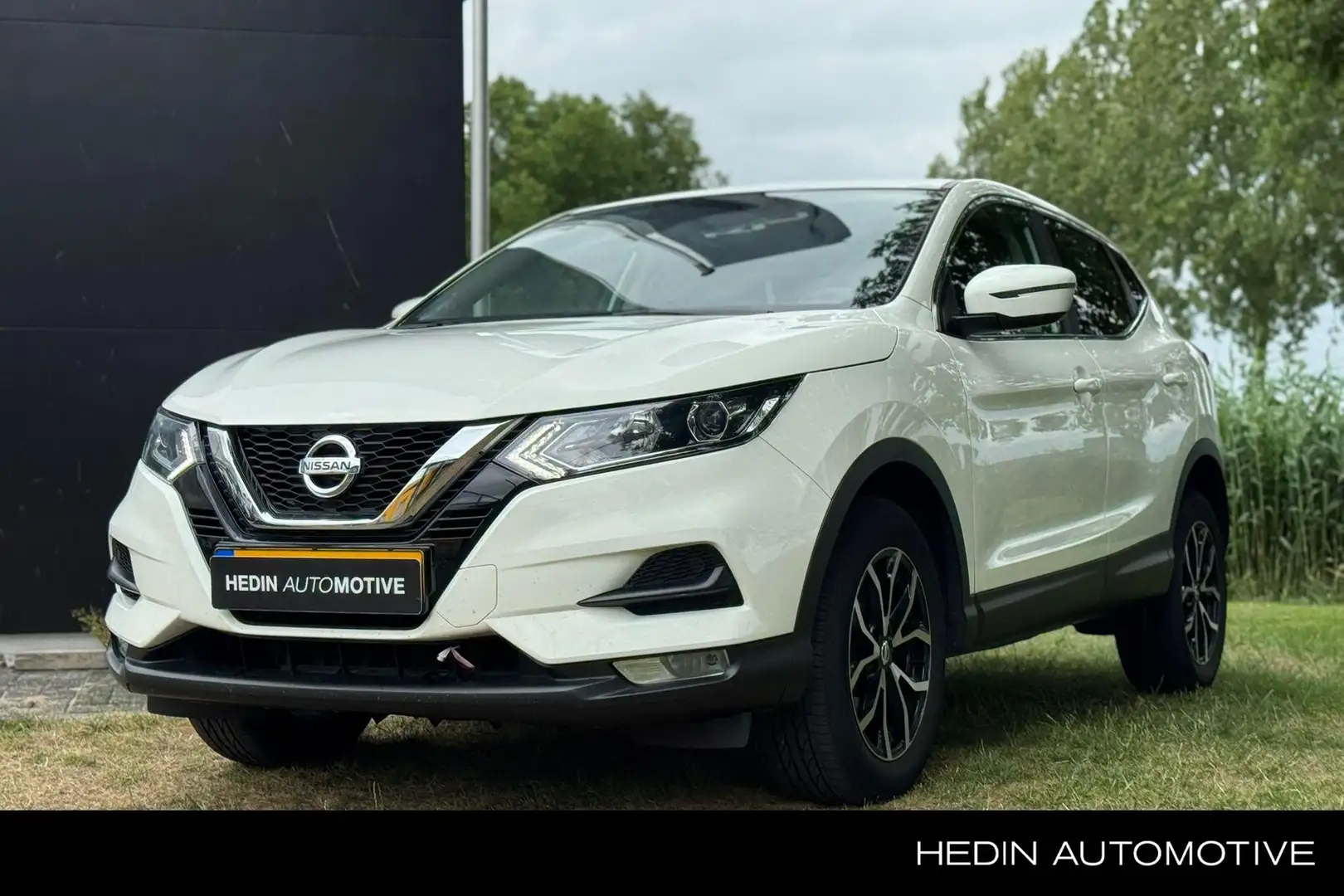 Nissan Qashqai 1.3 DIG-T Acces Edition | Trekhaak | Navigatie | C Wit - 1