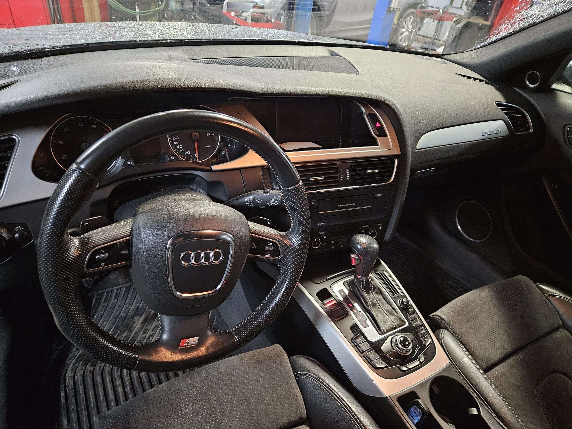 2010 Audi A4 thumb 12