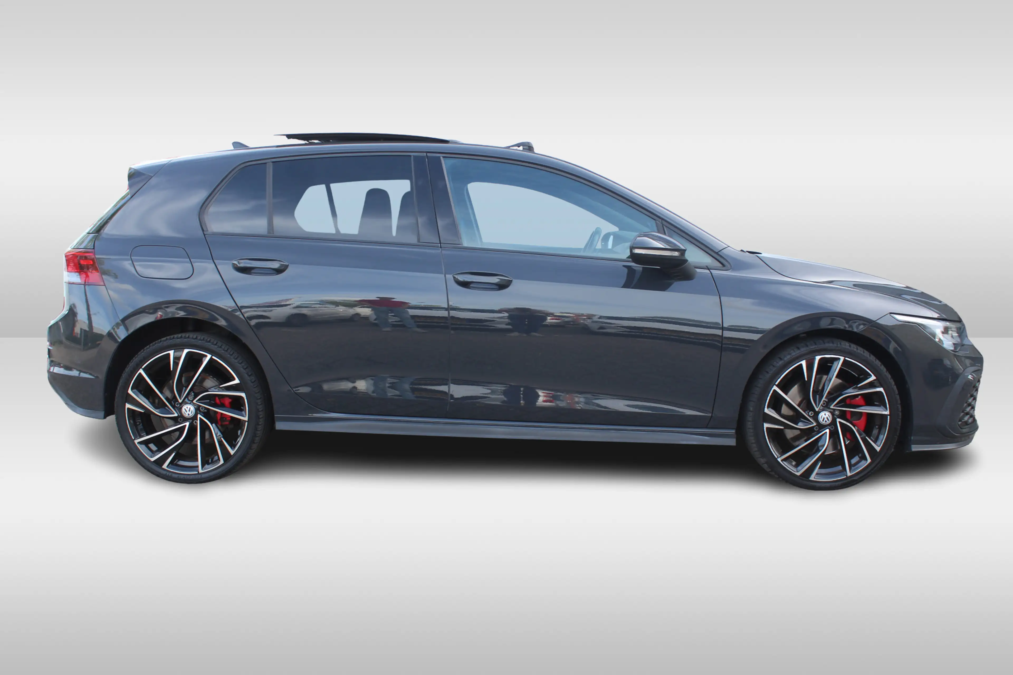Volkswagen Golf GTE 1.4 eHybrid — photo 41