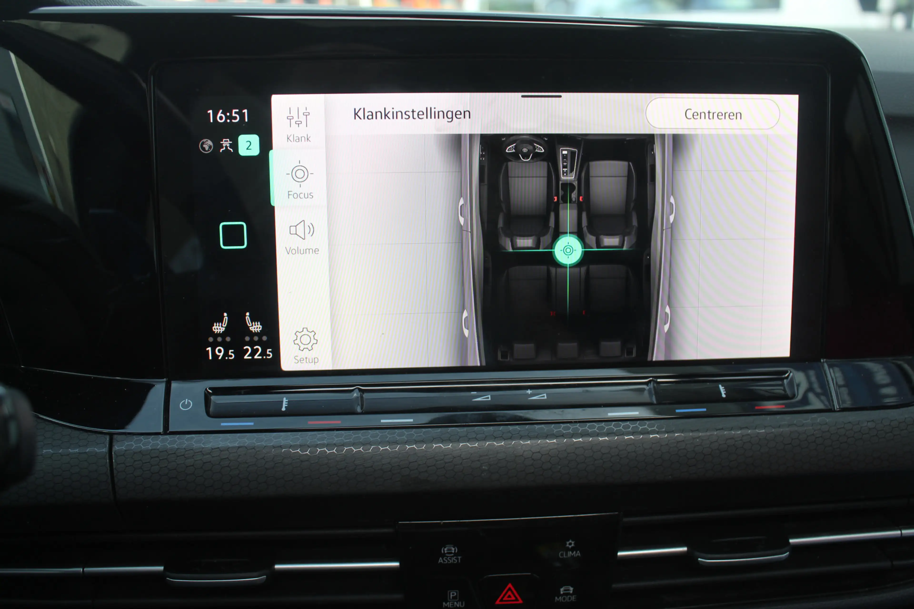 Volkswagen Golf GTE 1.4 eHybrid — photo 31