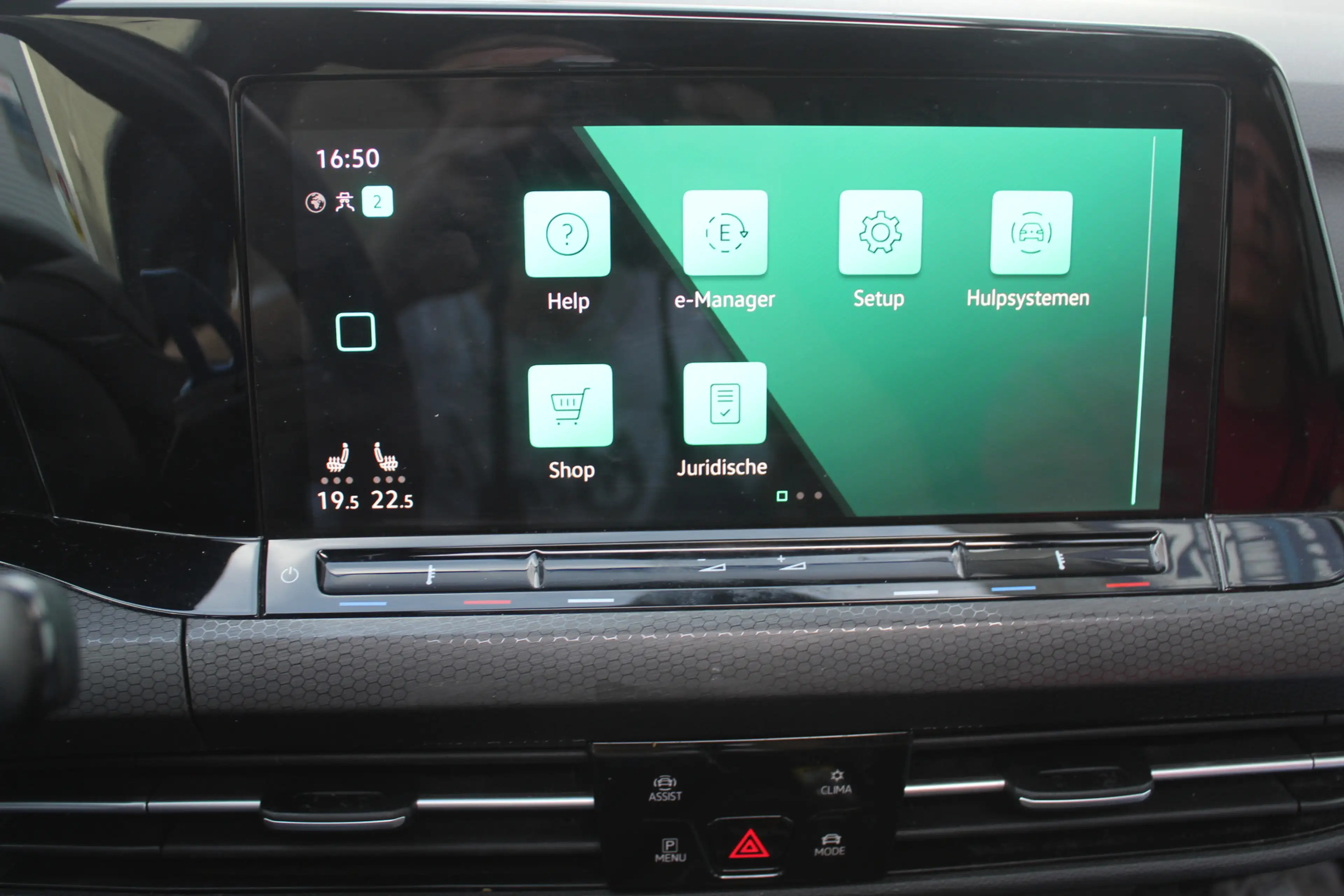 Volkswagen Golf GTE 1.4 eHybrid — photo 23