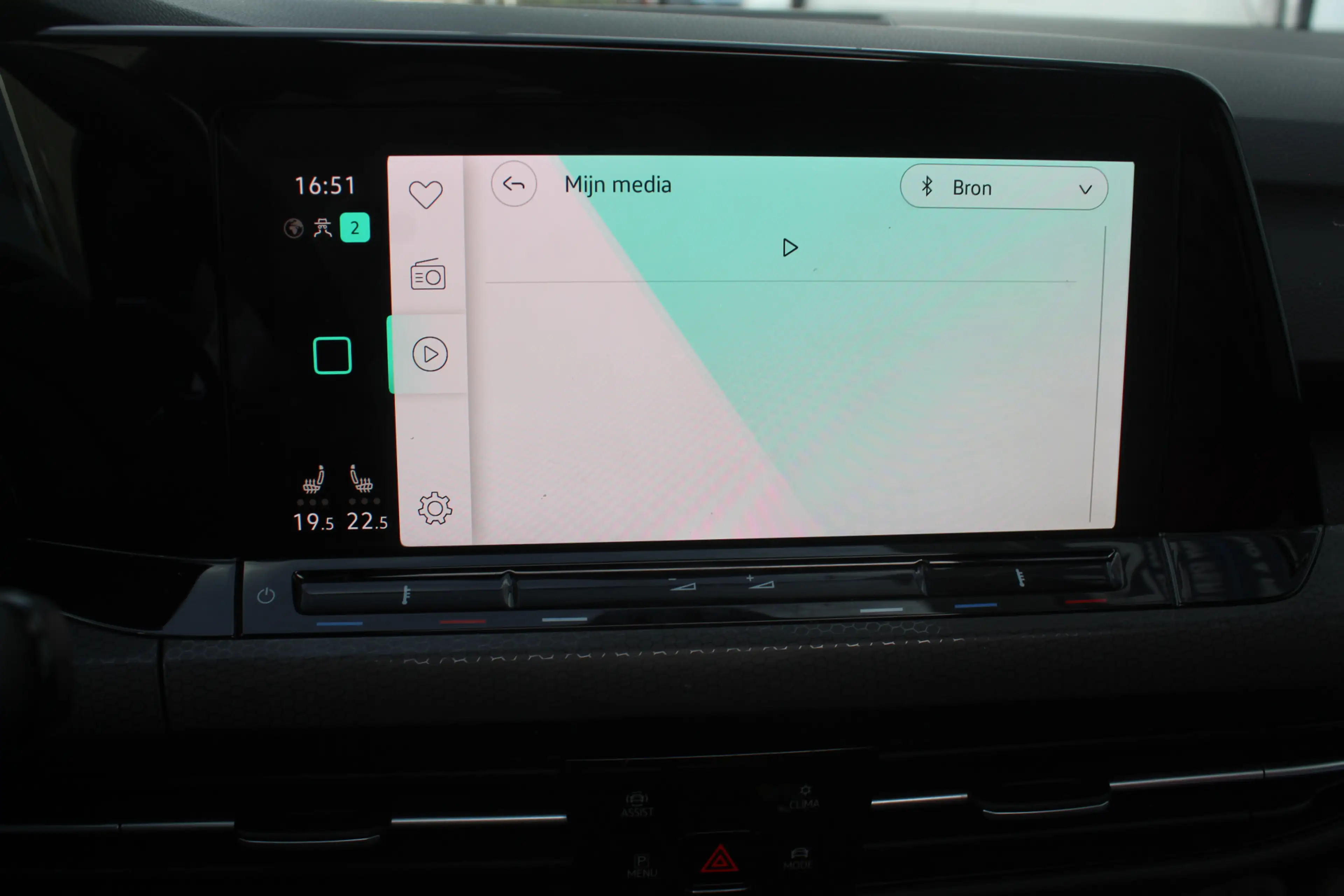 Volkswagen Golf GTE 1.4 eHybrid — photo 26