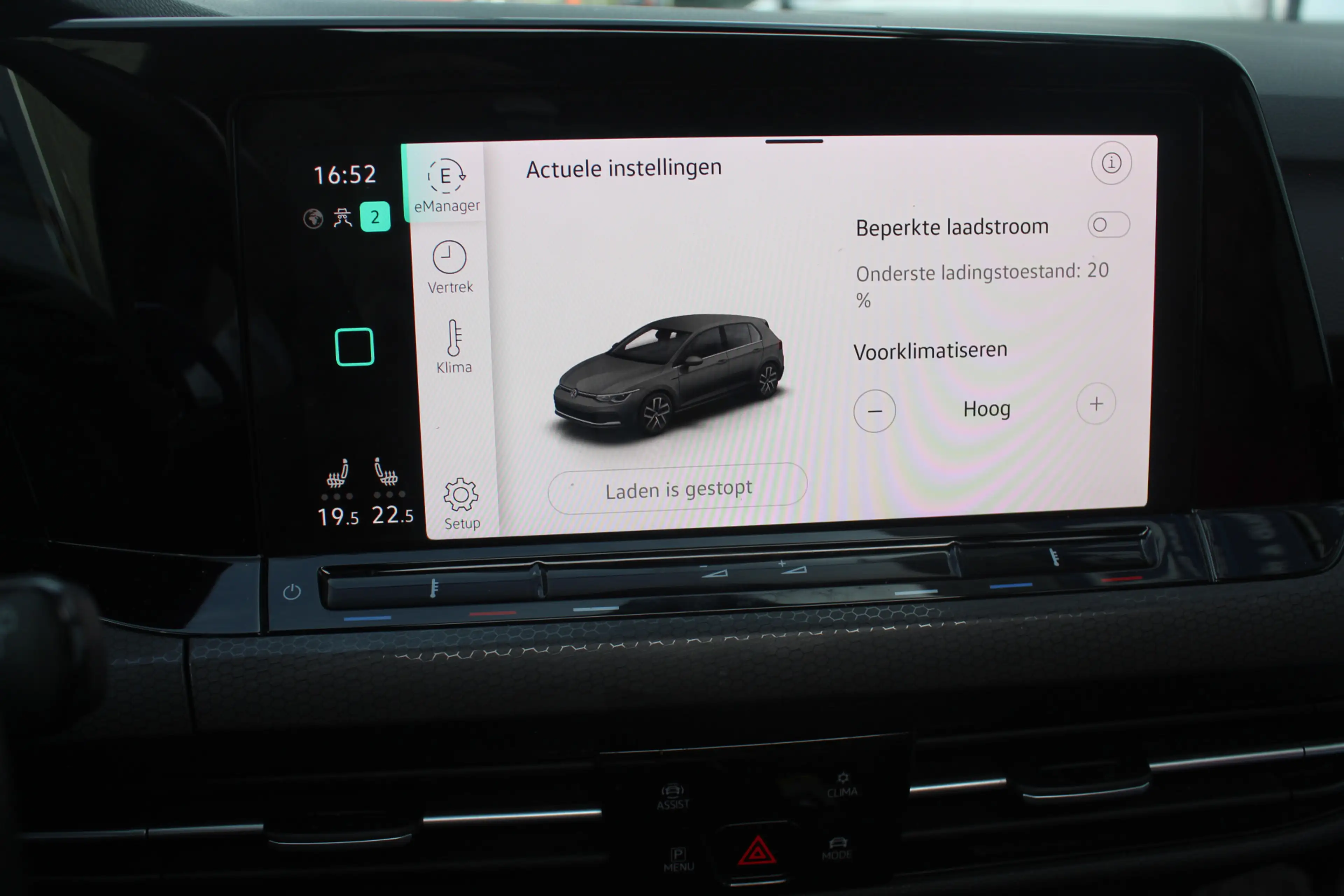 Volkswagen Golf GTE 1.4 eHybrid — photo 34