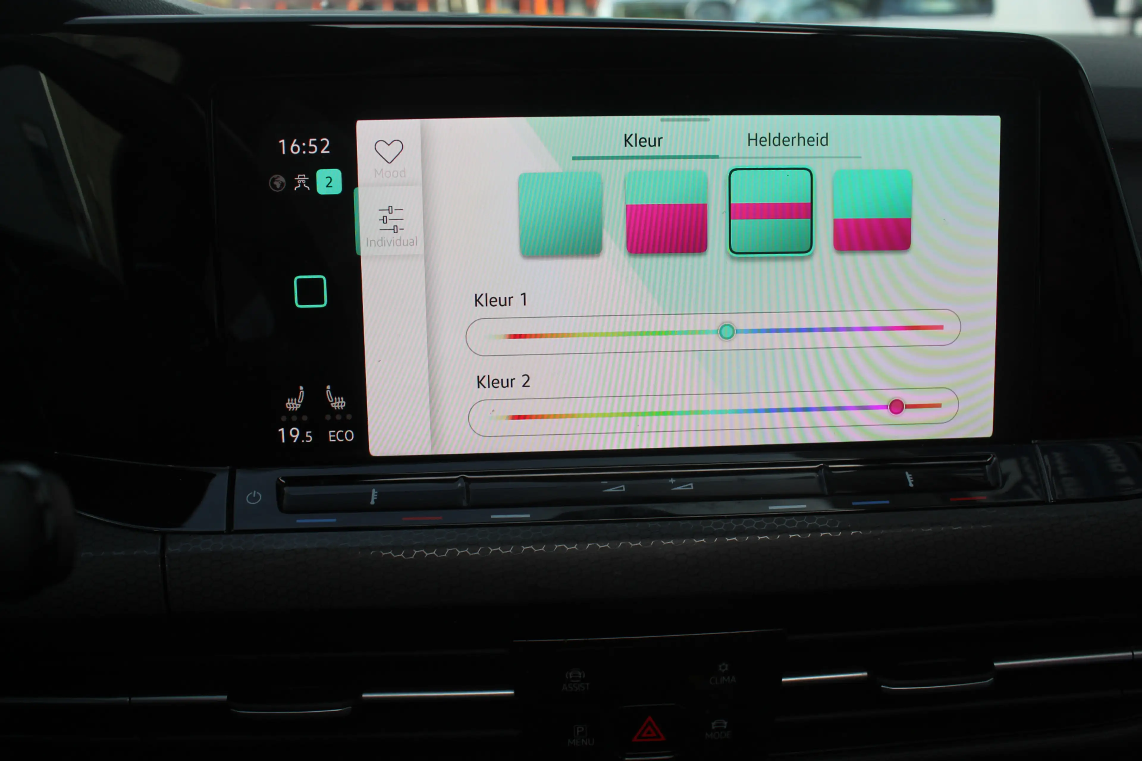 Volkswagen Golf GTE 1.4 eHybrid — photo 32