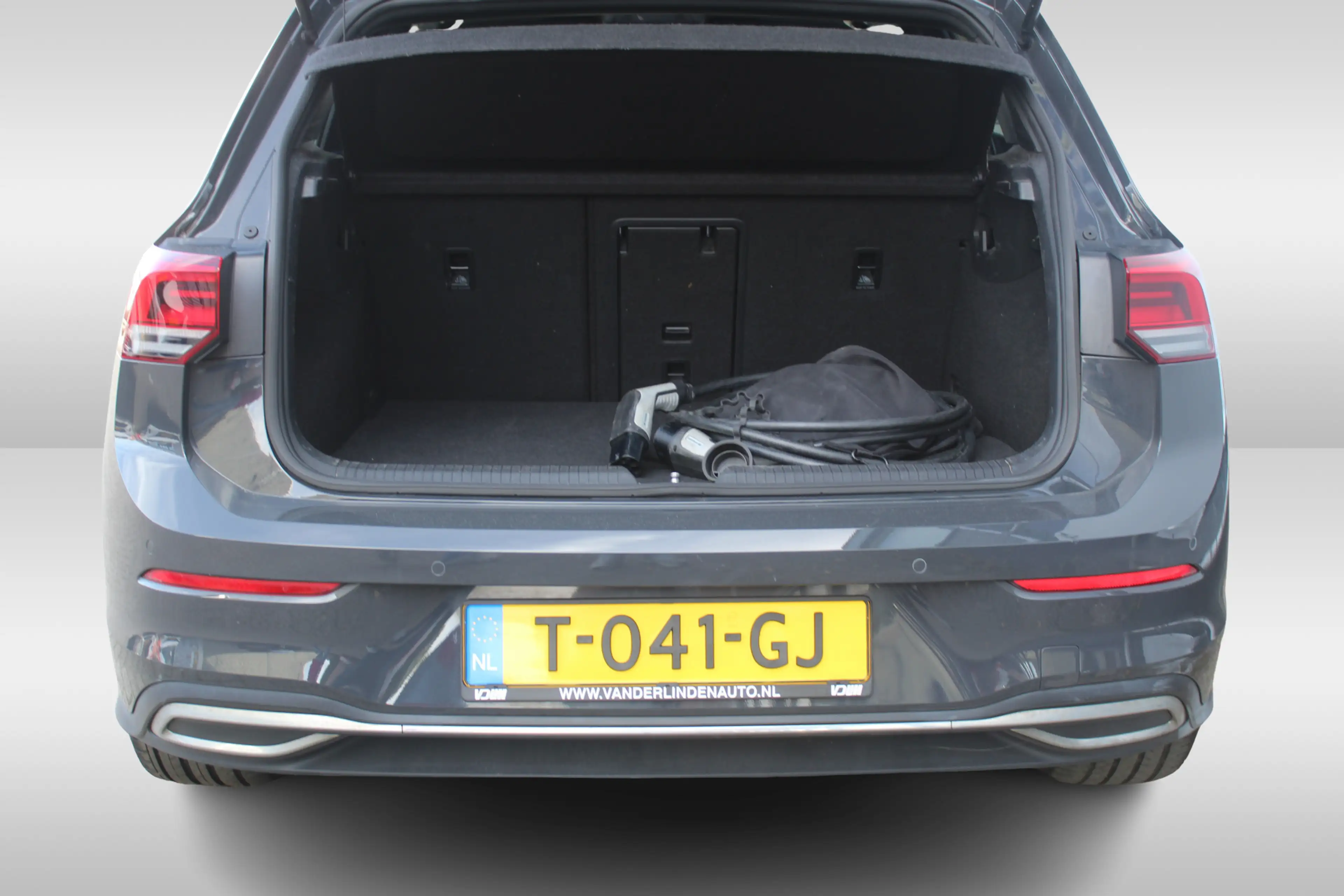 Volkswagen Golf GTE 1.4 eHybrid — photo 6