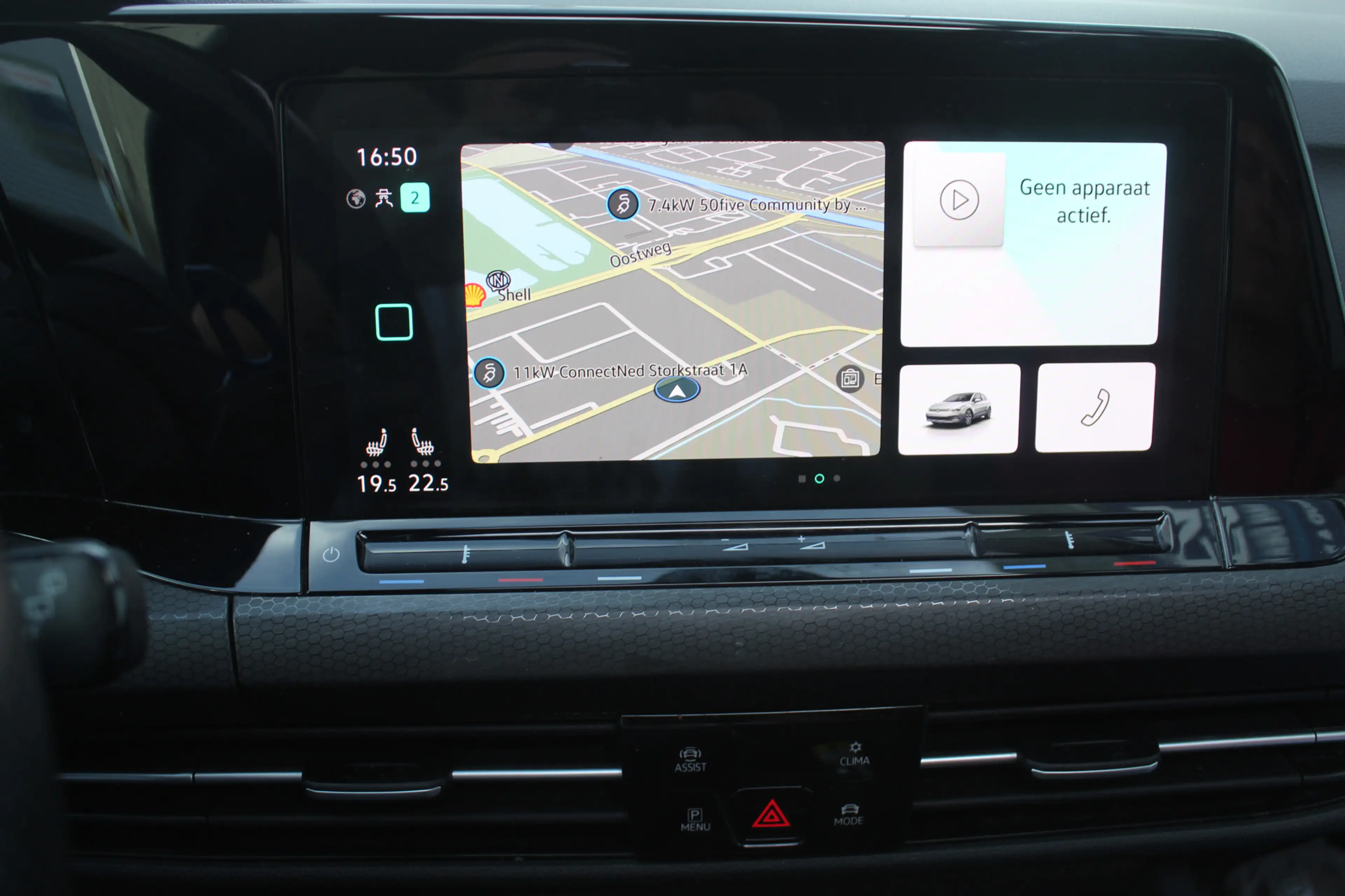 Volkswagen Golf GTE 1.4 eHybrid — photo 24