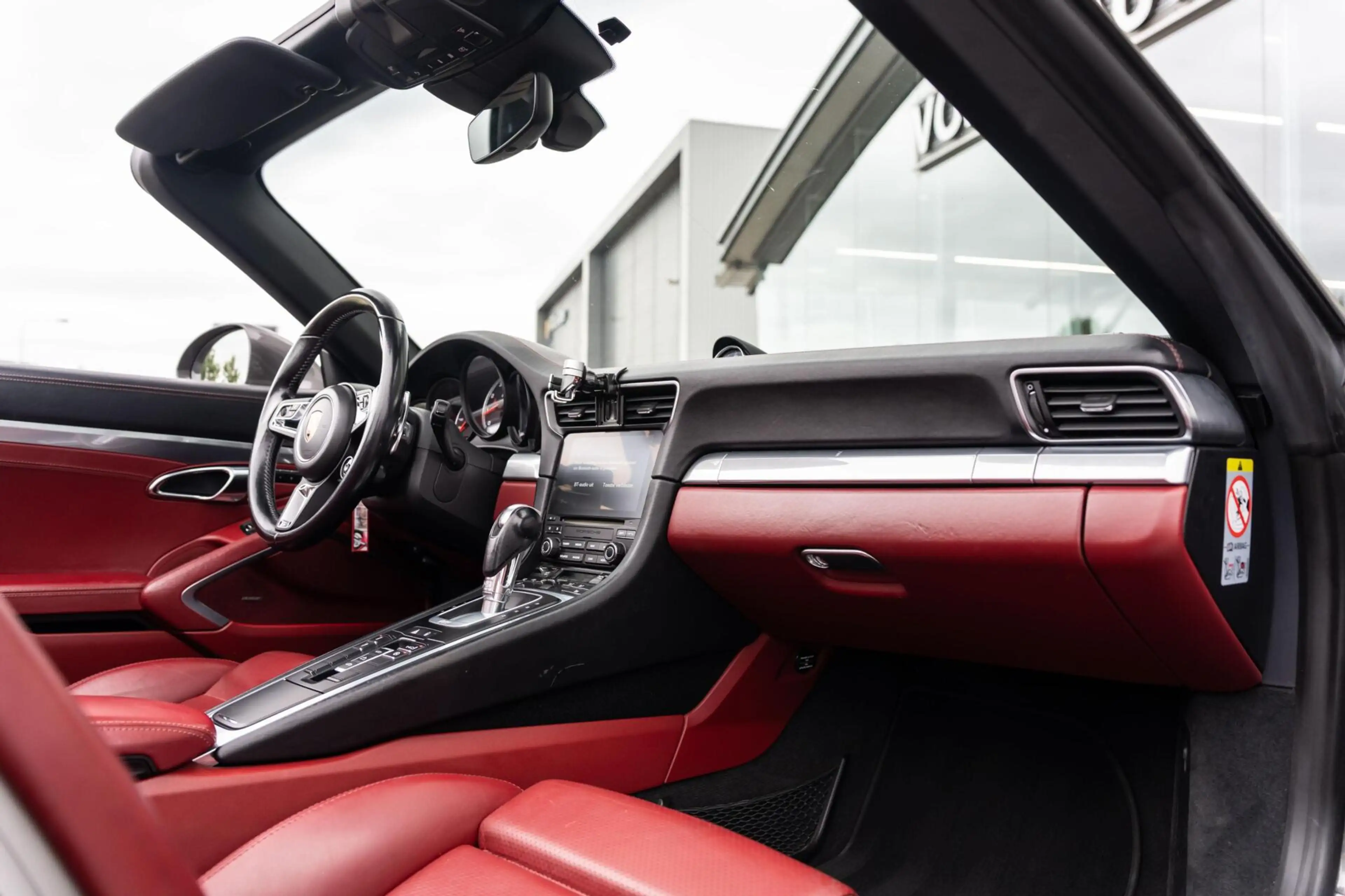 Porsche 991 Cabrio 3.8 Turbo — photo 22