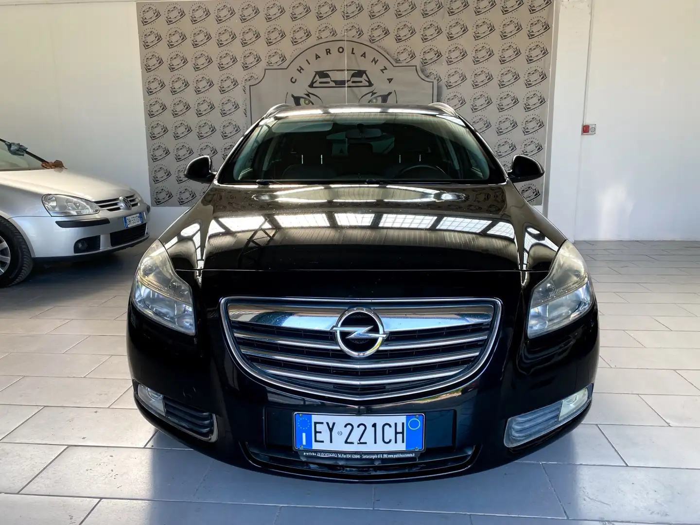 Opel Insignia 2.0 CDTI Sports Tourer Cosmo Zwart - 2