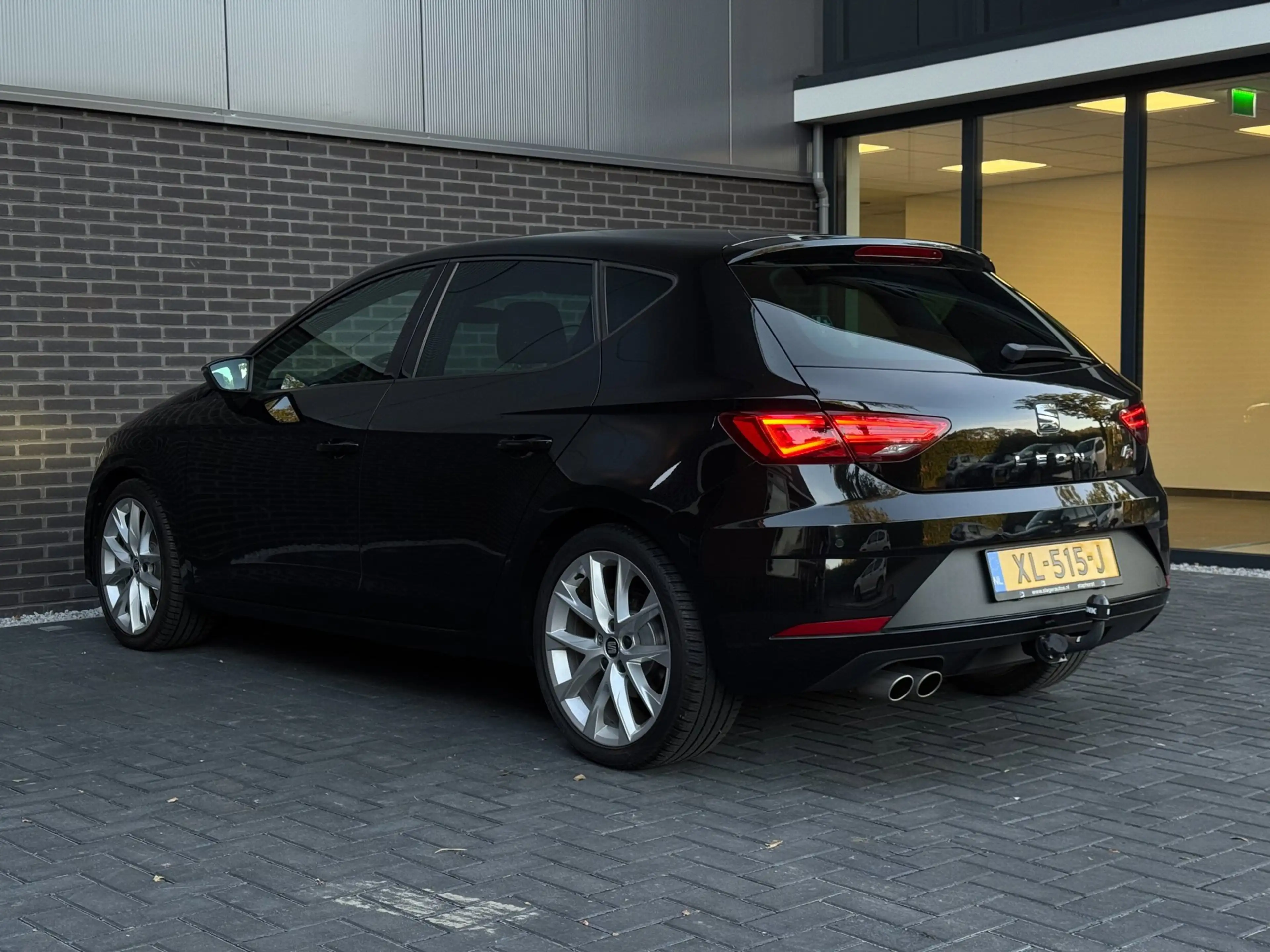 SEAT Leon 1.5 TSI FR Business Intense DSG | Full LED | Trekh — photo 14