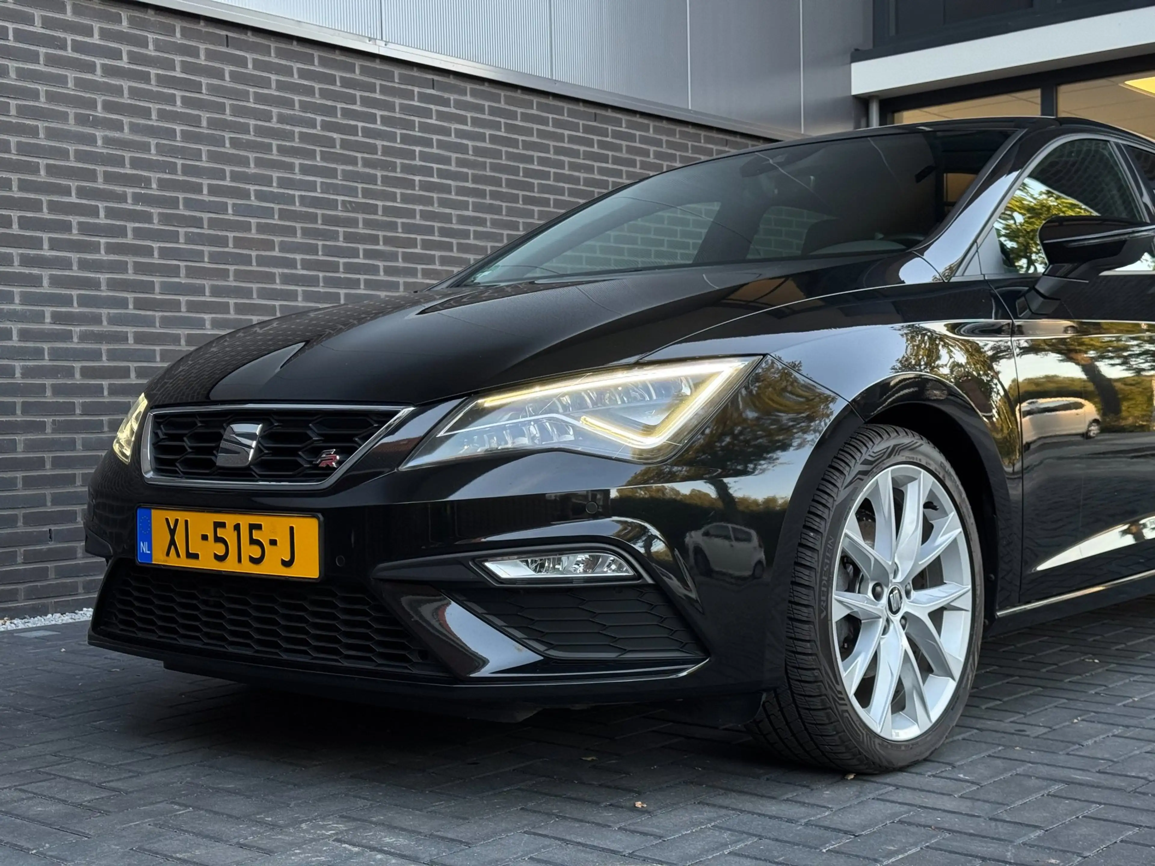 SEAT Leon 1.5 TSI FR Business Intense DSG | Full LED | Trekh — photo 12