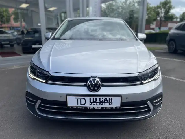 Volkswagen Polo view 2