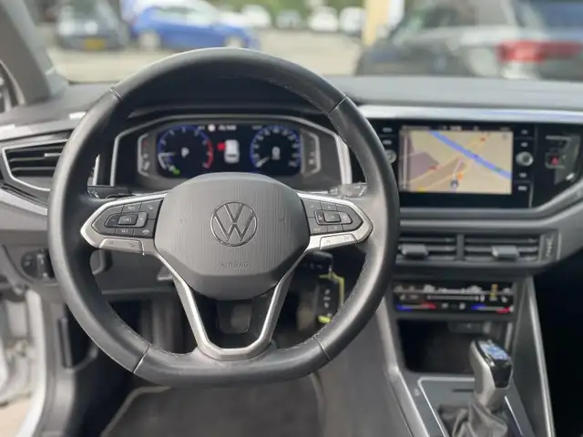 Volkswagen Polo view 8
