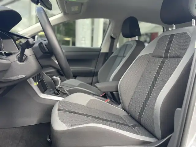 Volkswagen Polo view 7