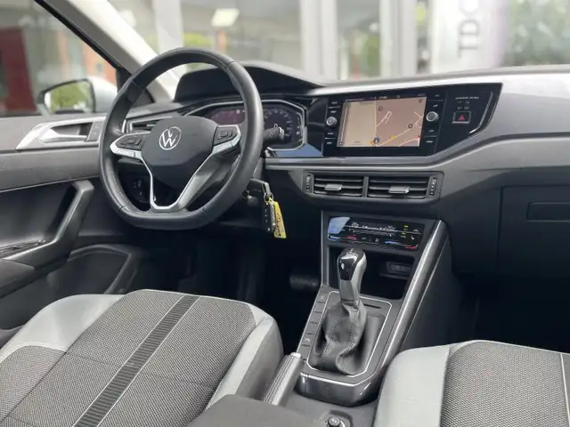 Volkswagen Polo view 12