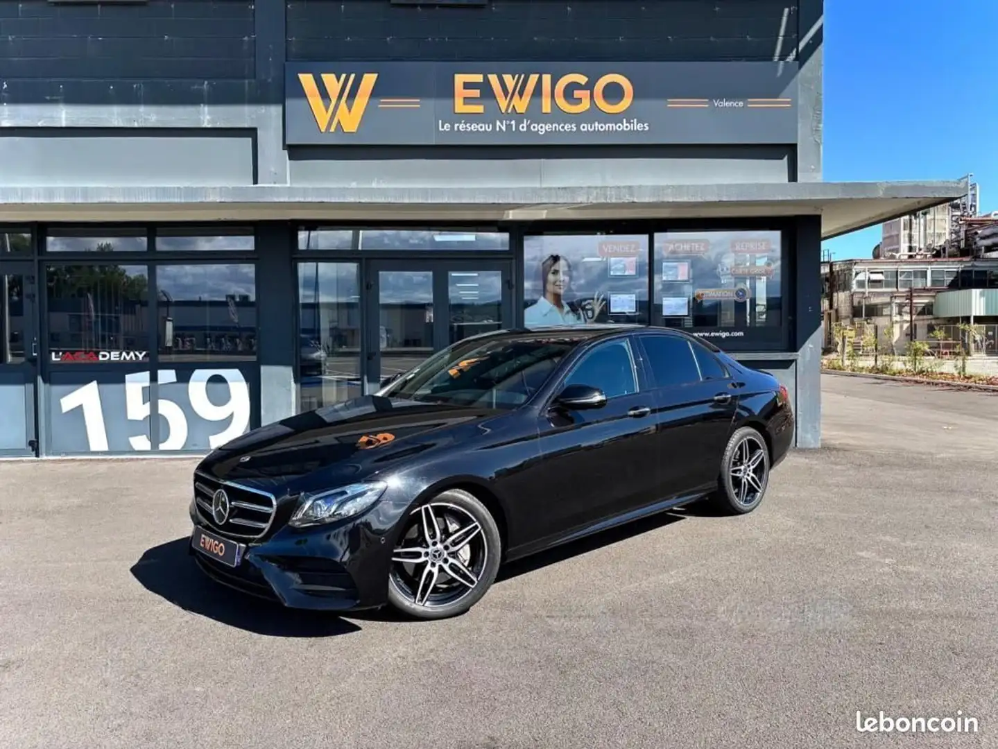 Mercedes-Benz E 220 Mercedes 220D 2.0 194CH AMG LINE 4MATIC 9G-TRONIC APPLE CARPLAY ENTRETIEN À JOUR Noir - 1