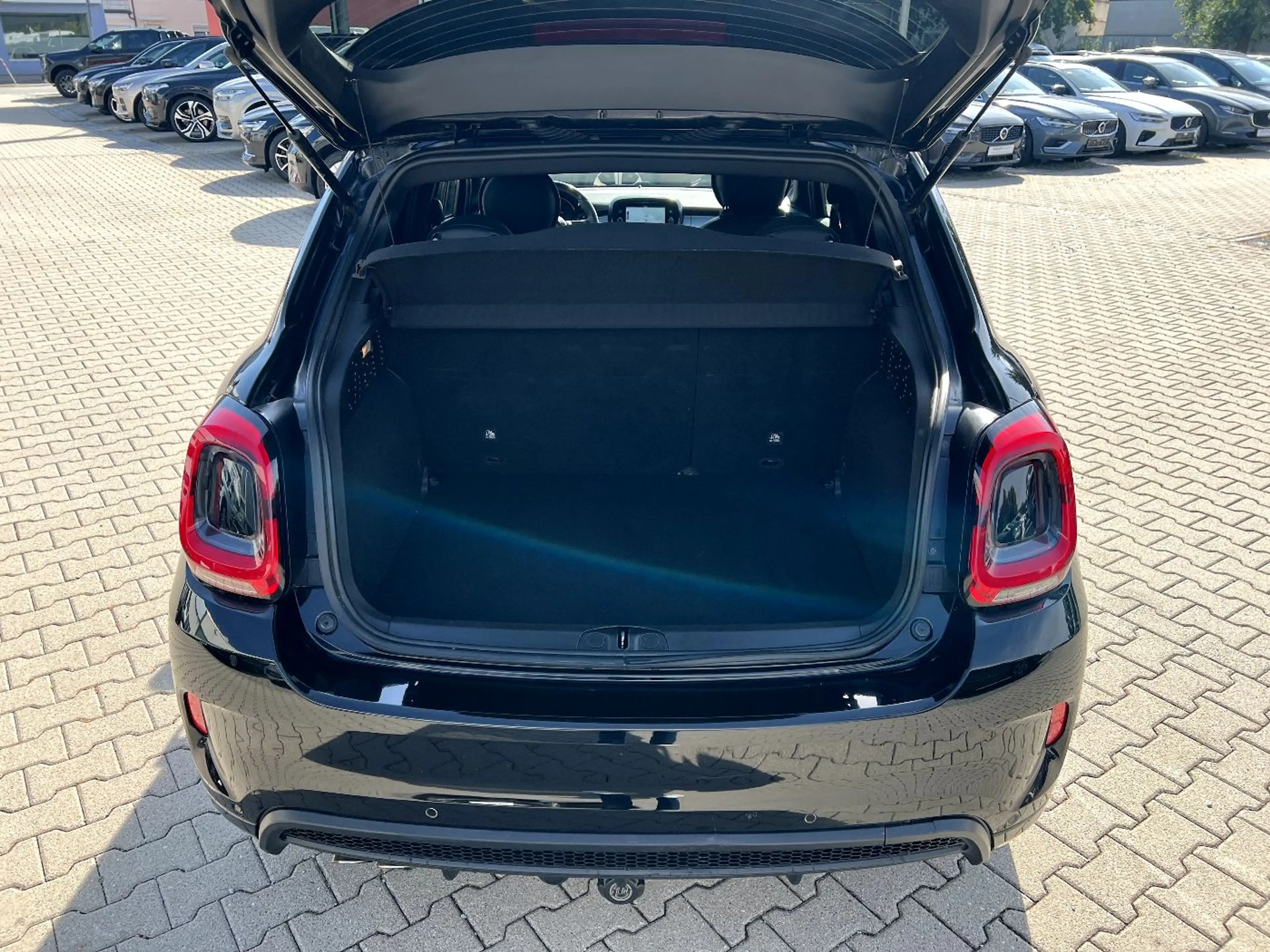 Fiat 500X Sport *LED Navi Leder Kamera DAB PDC AHK* — photo 7