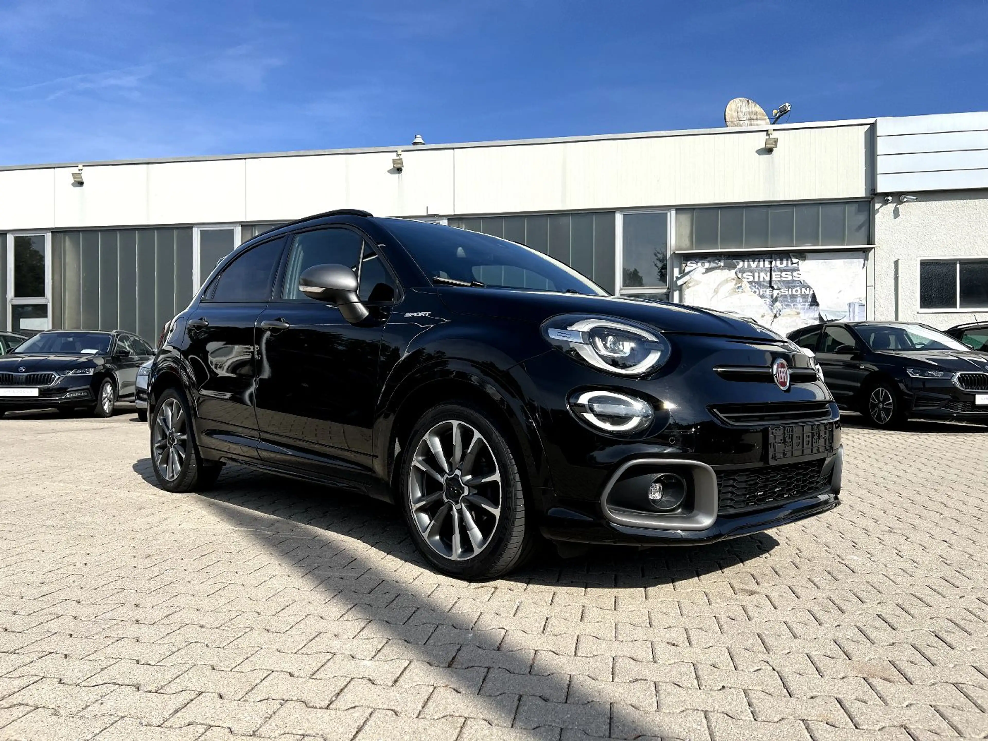 Fiat 500X Sport *LED Navi Leder Kamera DAB PDC AHK* — photo 5