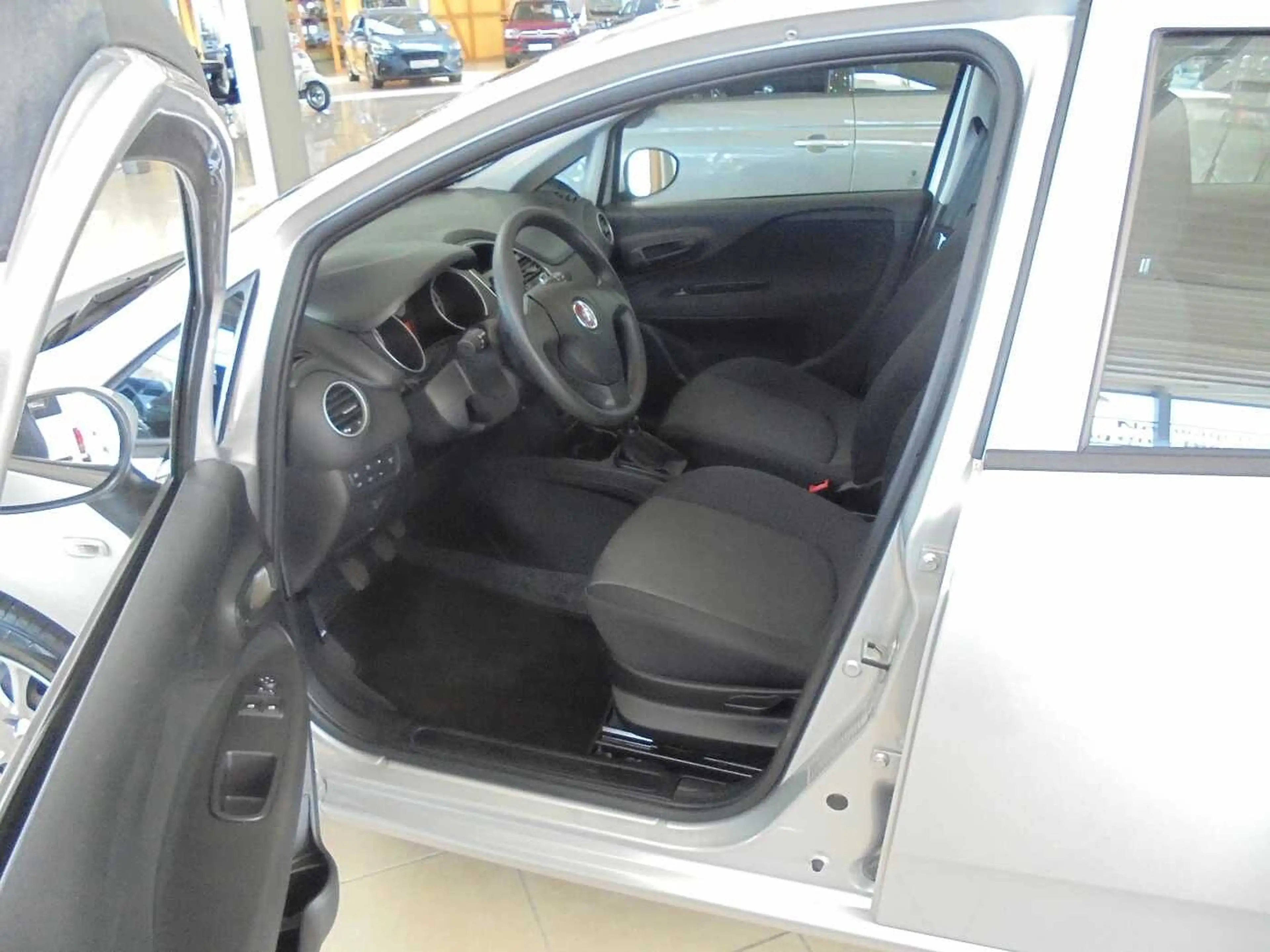 Fiat Punto Evo 5-Türer 1.2 8V — photo 6
