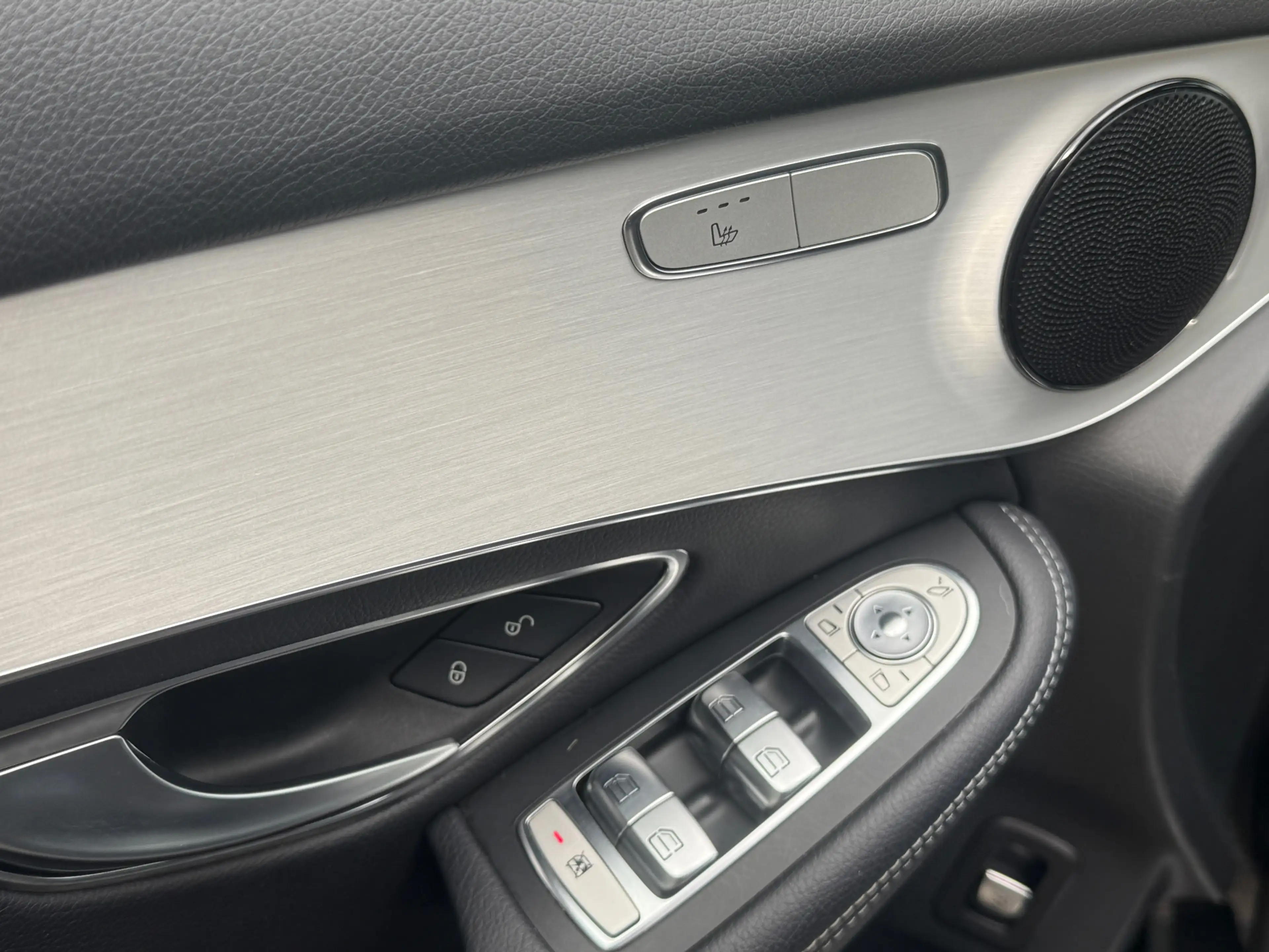 Mercedes-Benz GLC 250 4MATIC Premium COMAND|360cam|Dodehoek assist — photo 27
